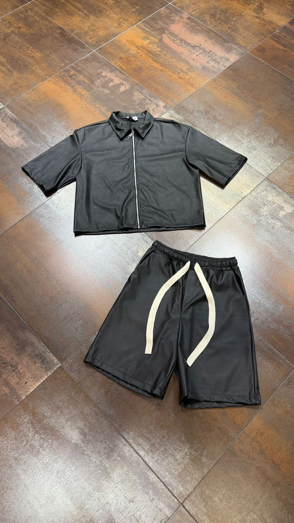 COORDINATO BLACK LEATHER