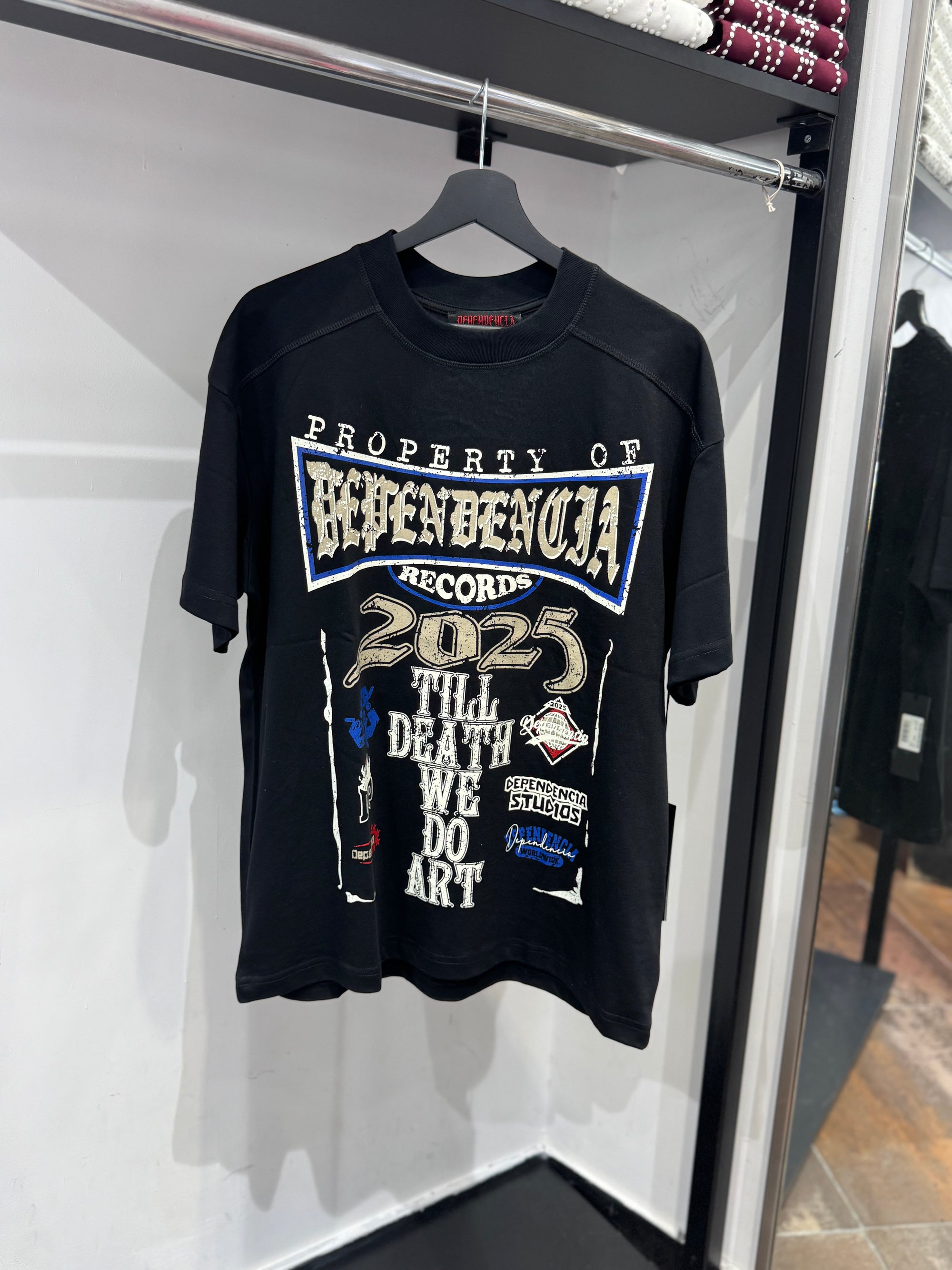 T-SHIRT DEPENDENCIA