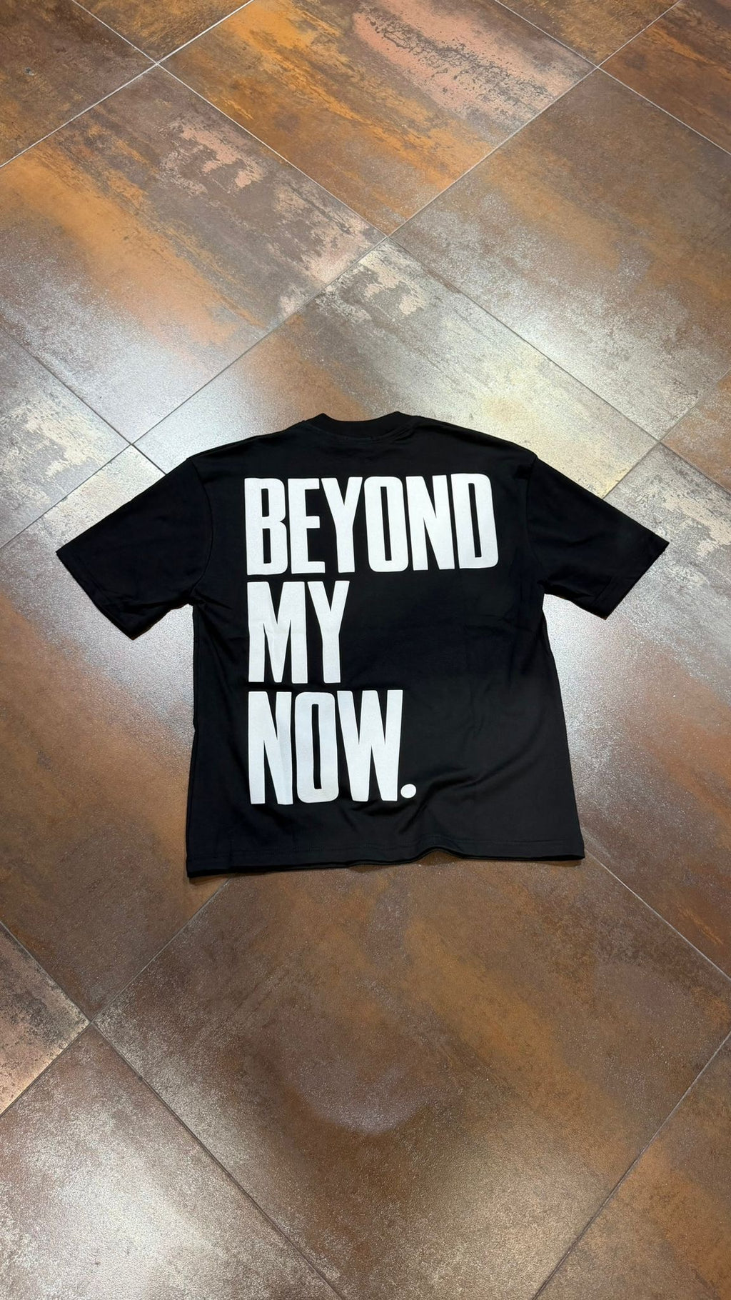 T-SHIRT BEYOND