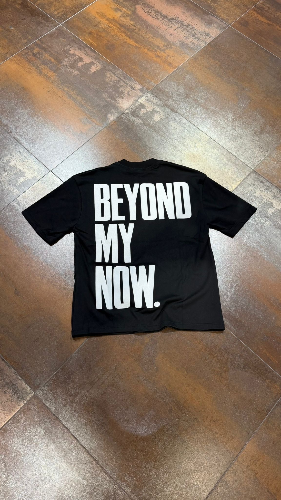 T-SHIRT BEYOND