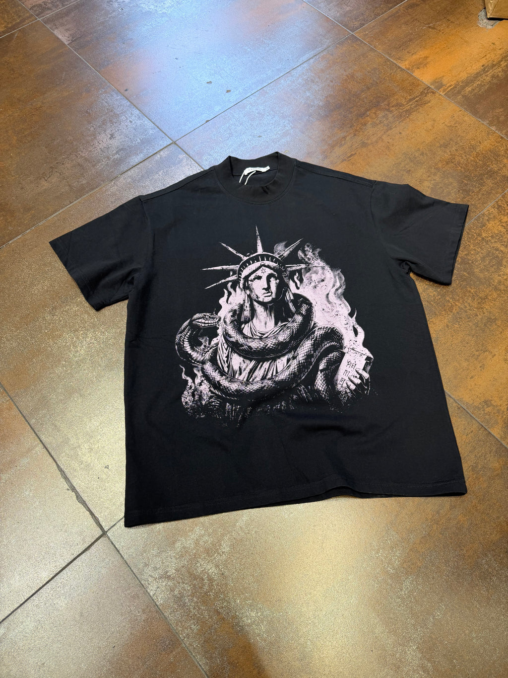 T-SHIRT AW BRAND