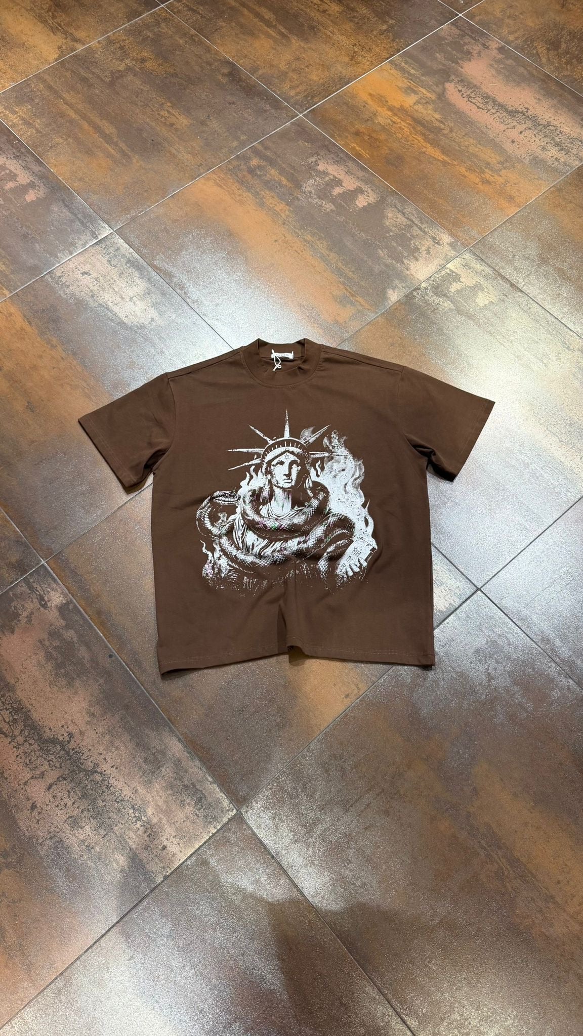 T-SHIRT AW BRAND