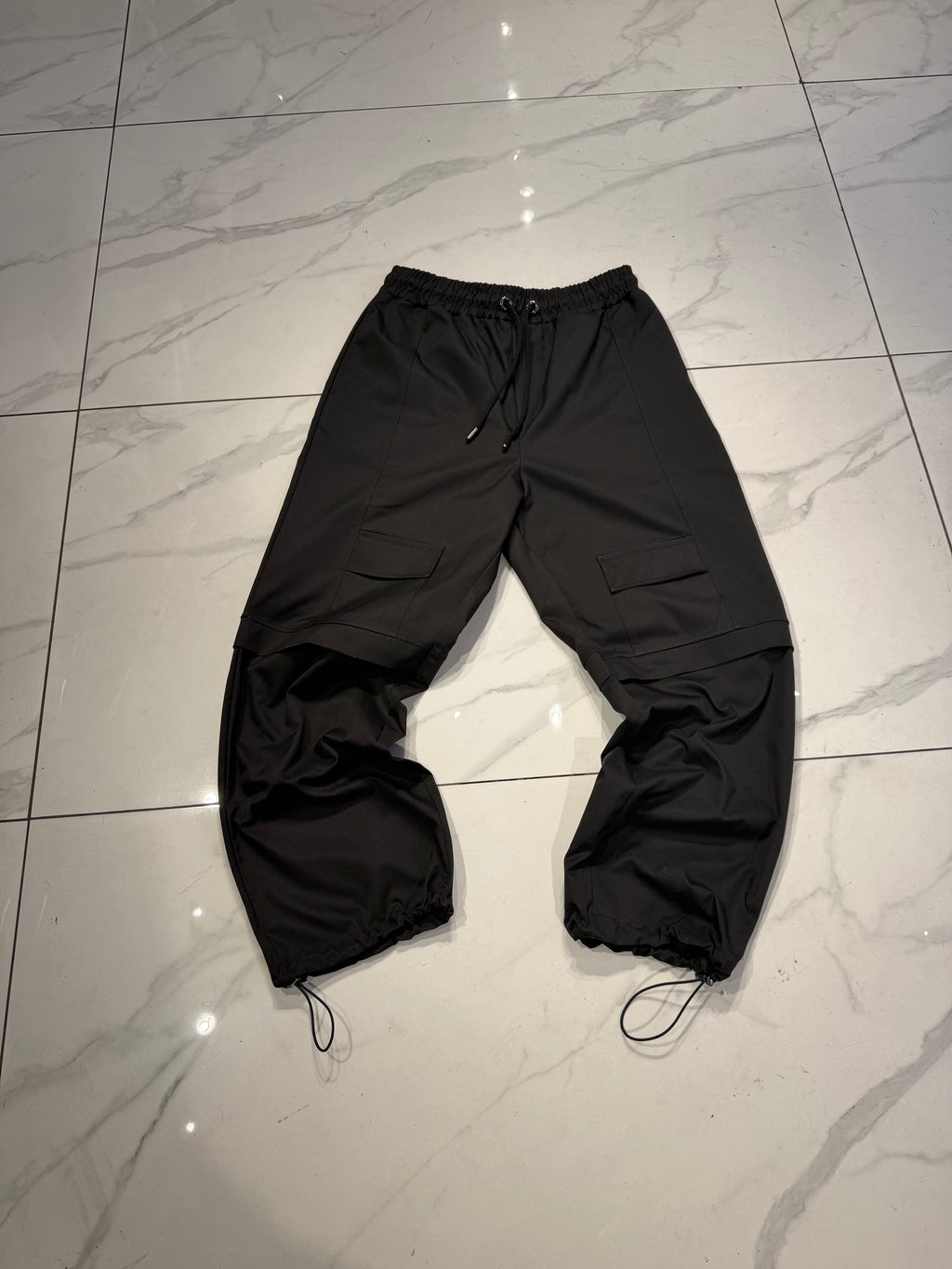CARGO GSM BLACK TEXTURE