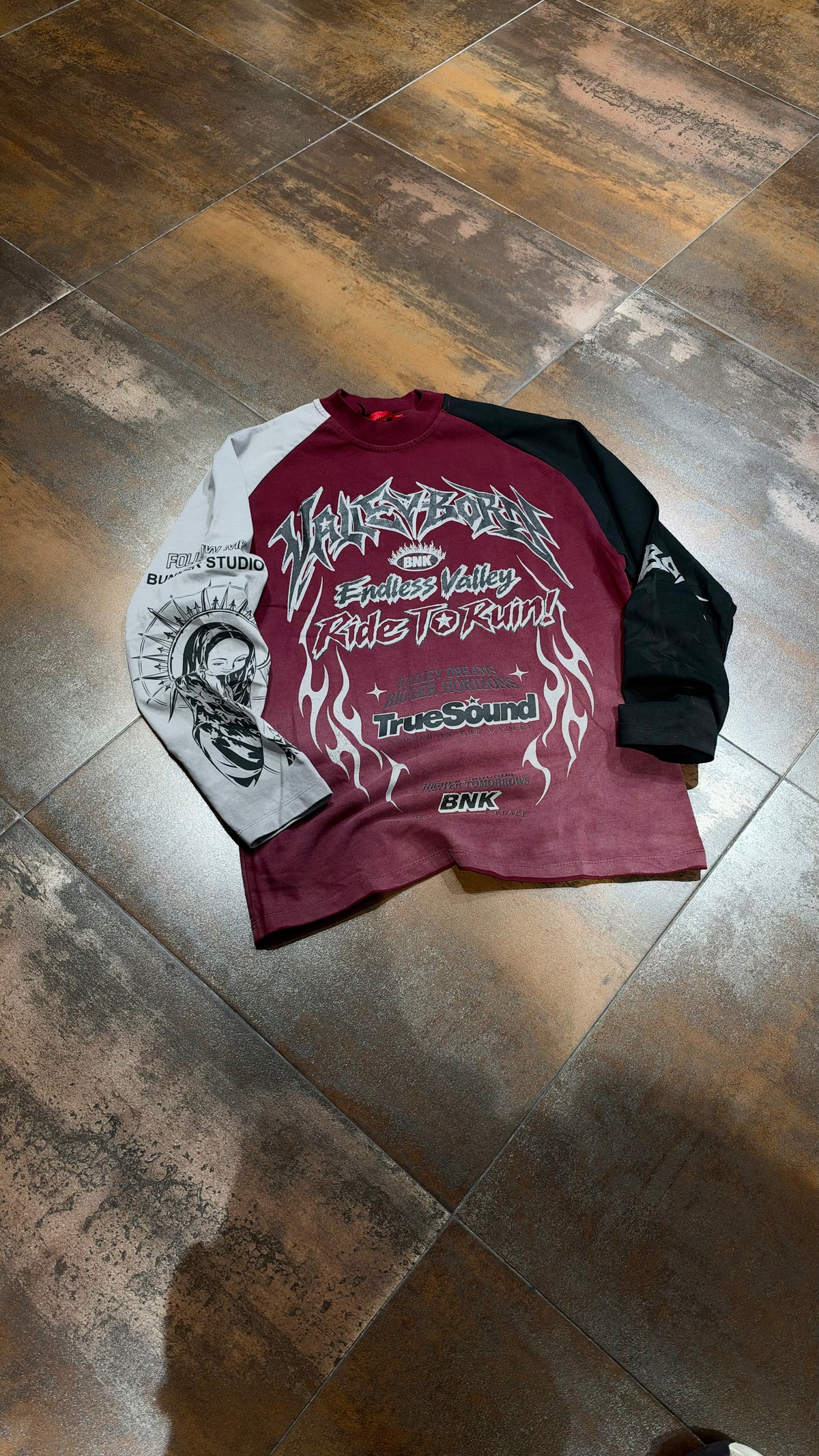 LONGSLEEVE