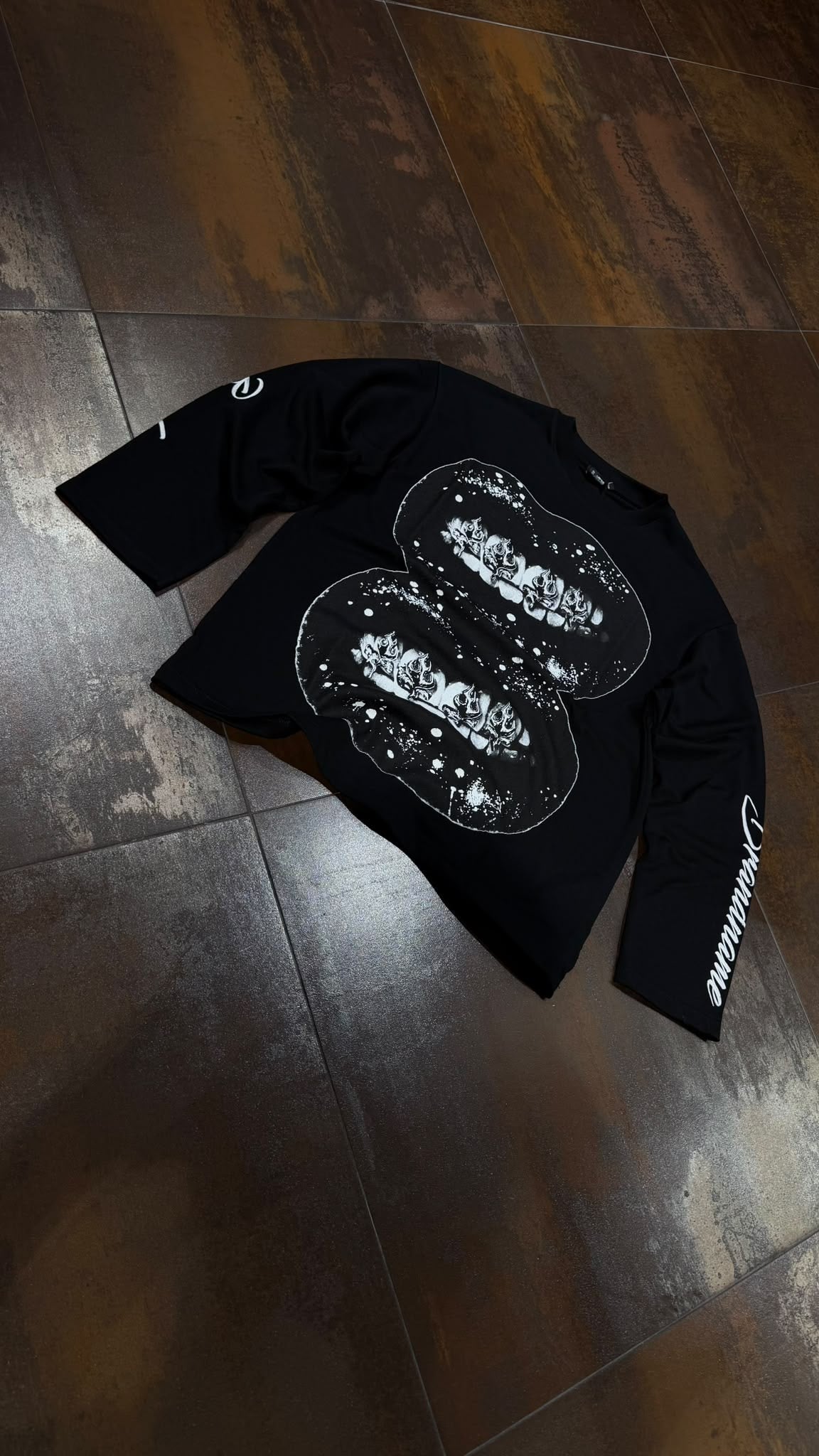 LONGSLEEVE BRAND NAME