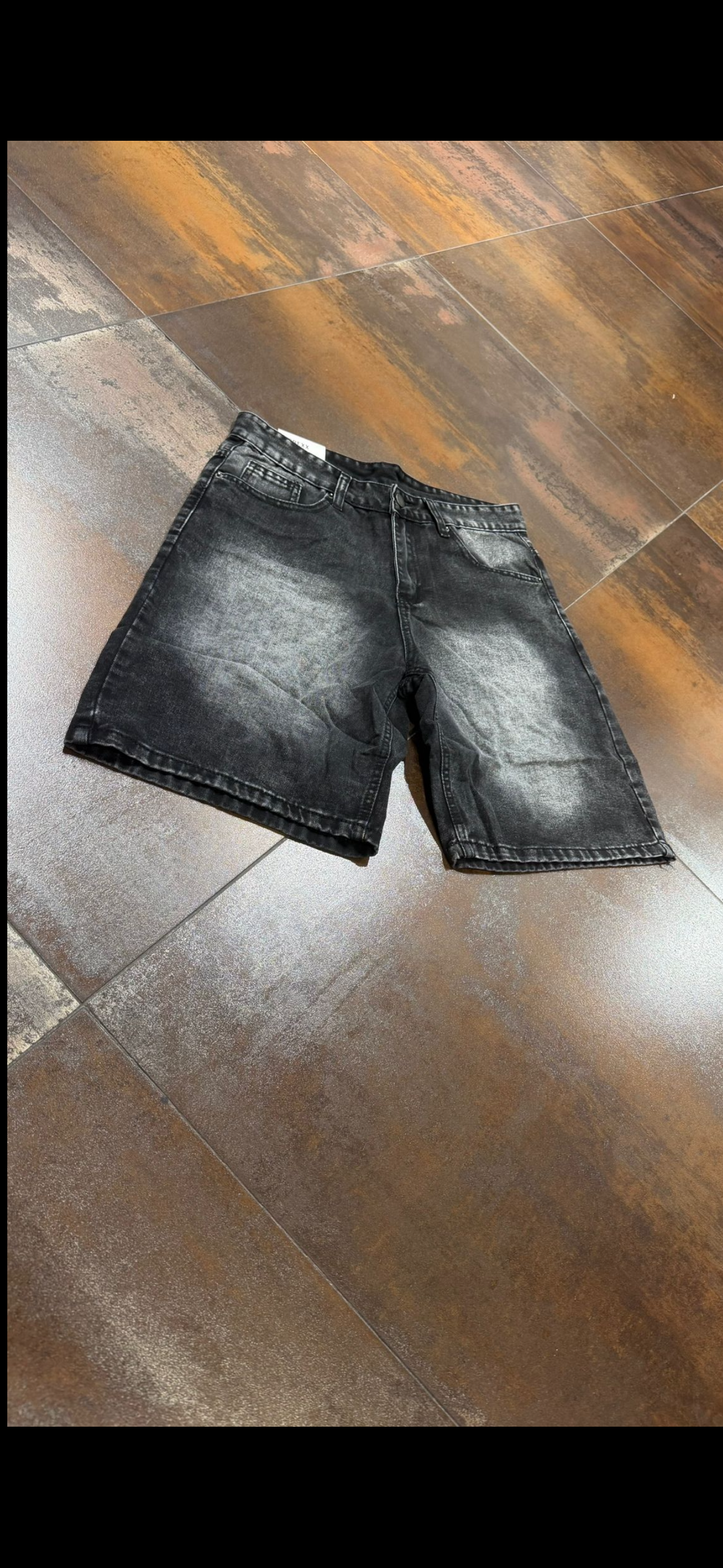 BERMUDA GREY MART