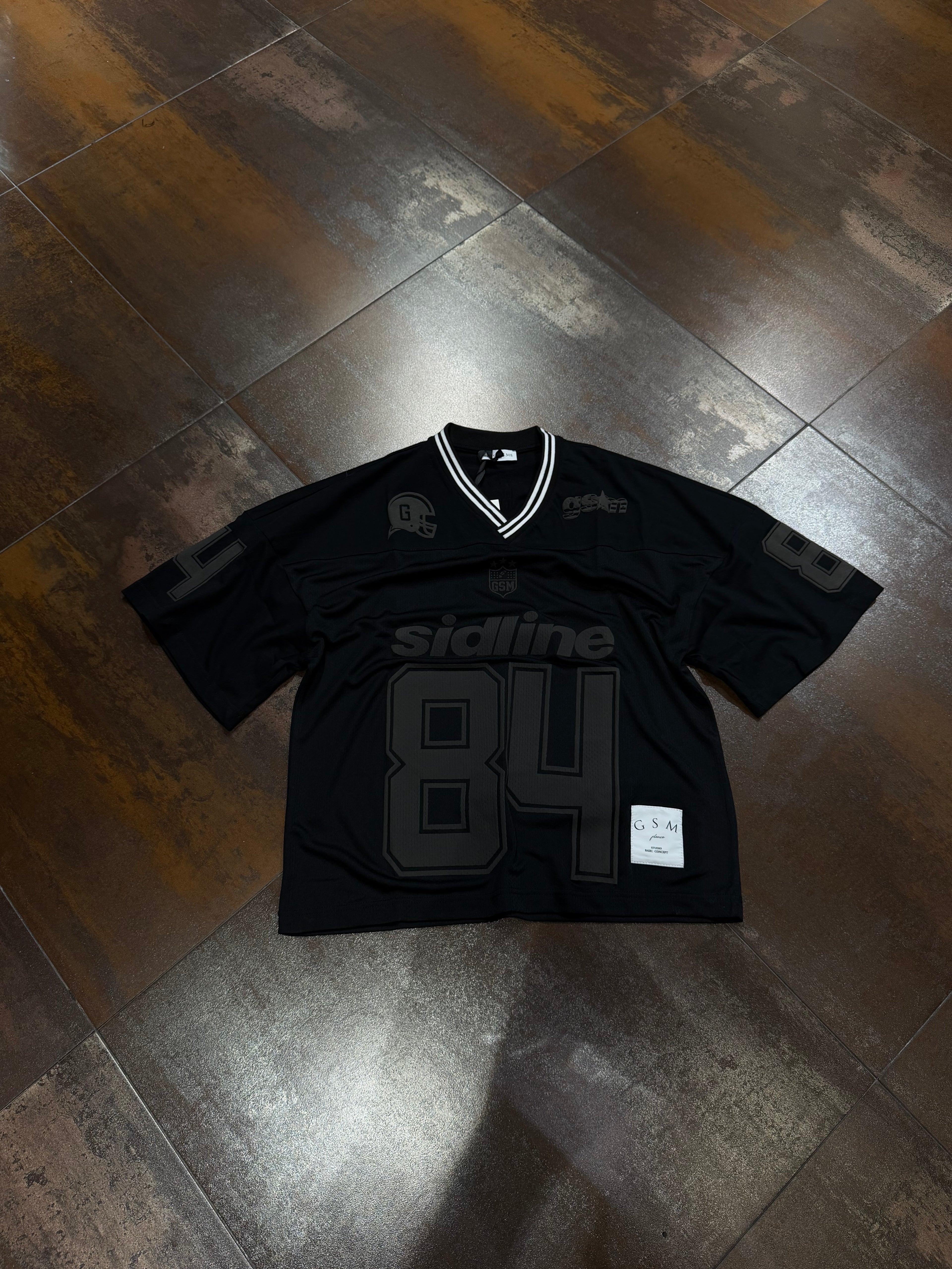 T-SHIRT GSM STUDIOS