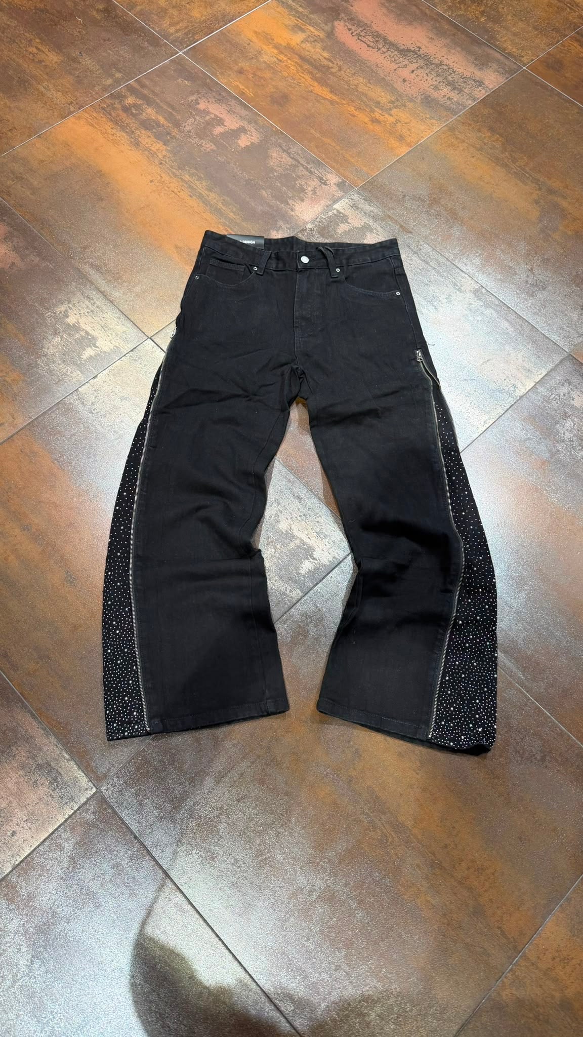 FLARE ZIP DIAMONDS