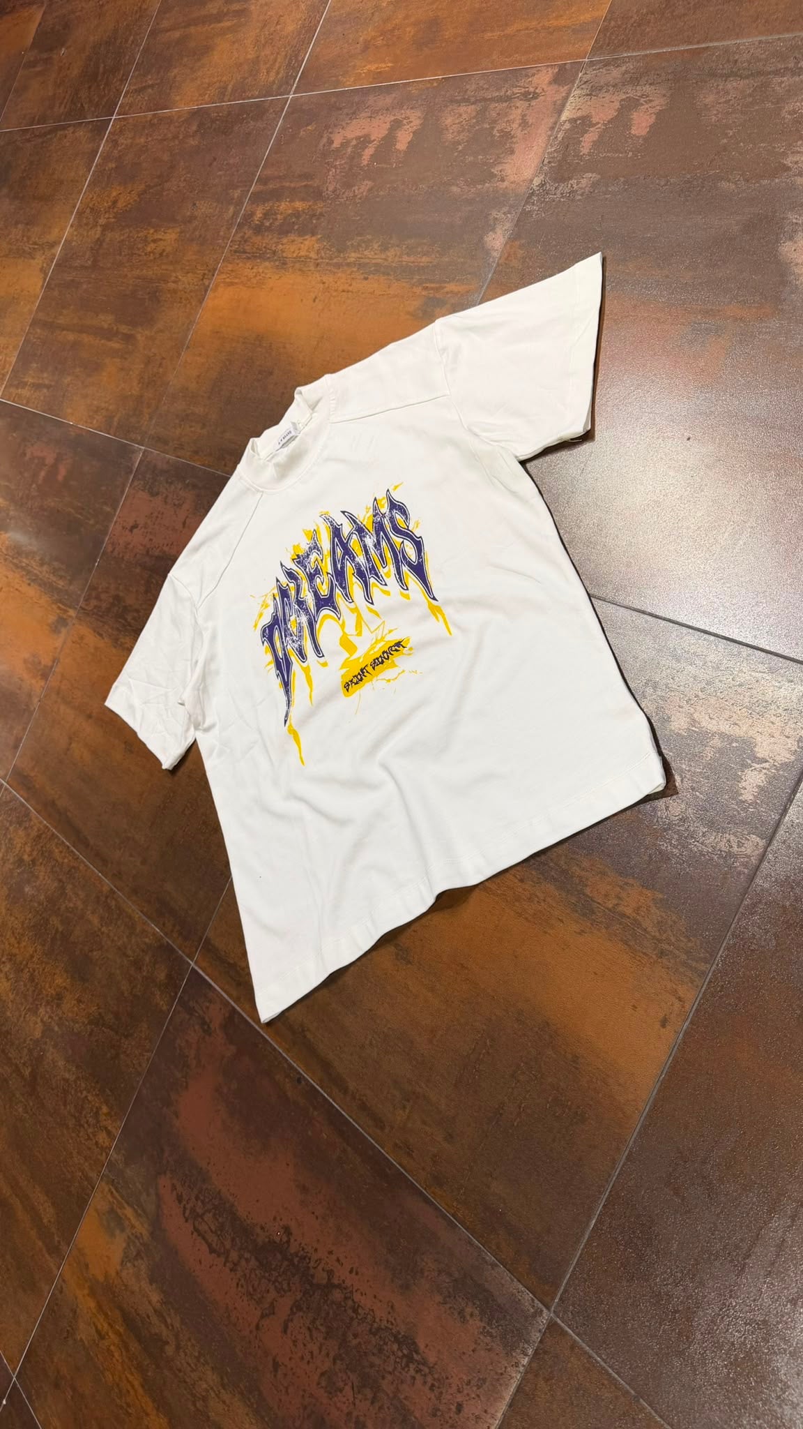 T-SHIRT DREAMS