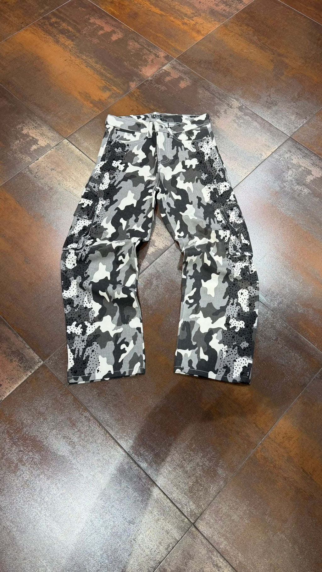 BAGGY CAMO GREY