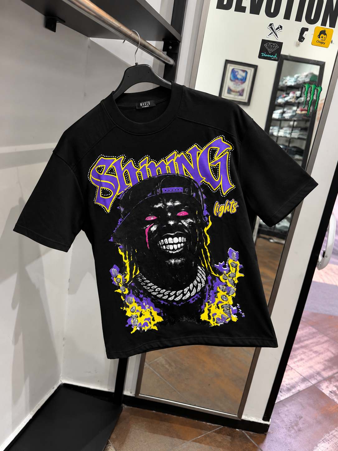 T-SHIRT SHINING
