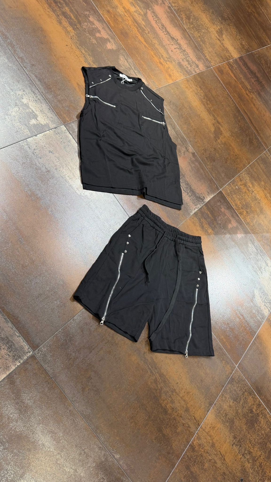 COORDINATO SMANICATO