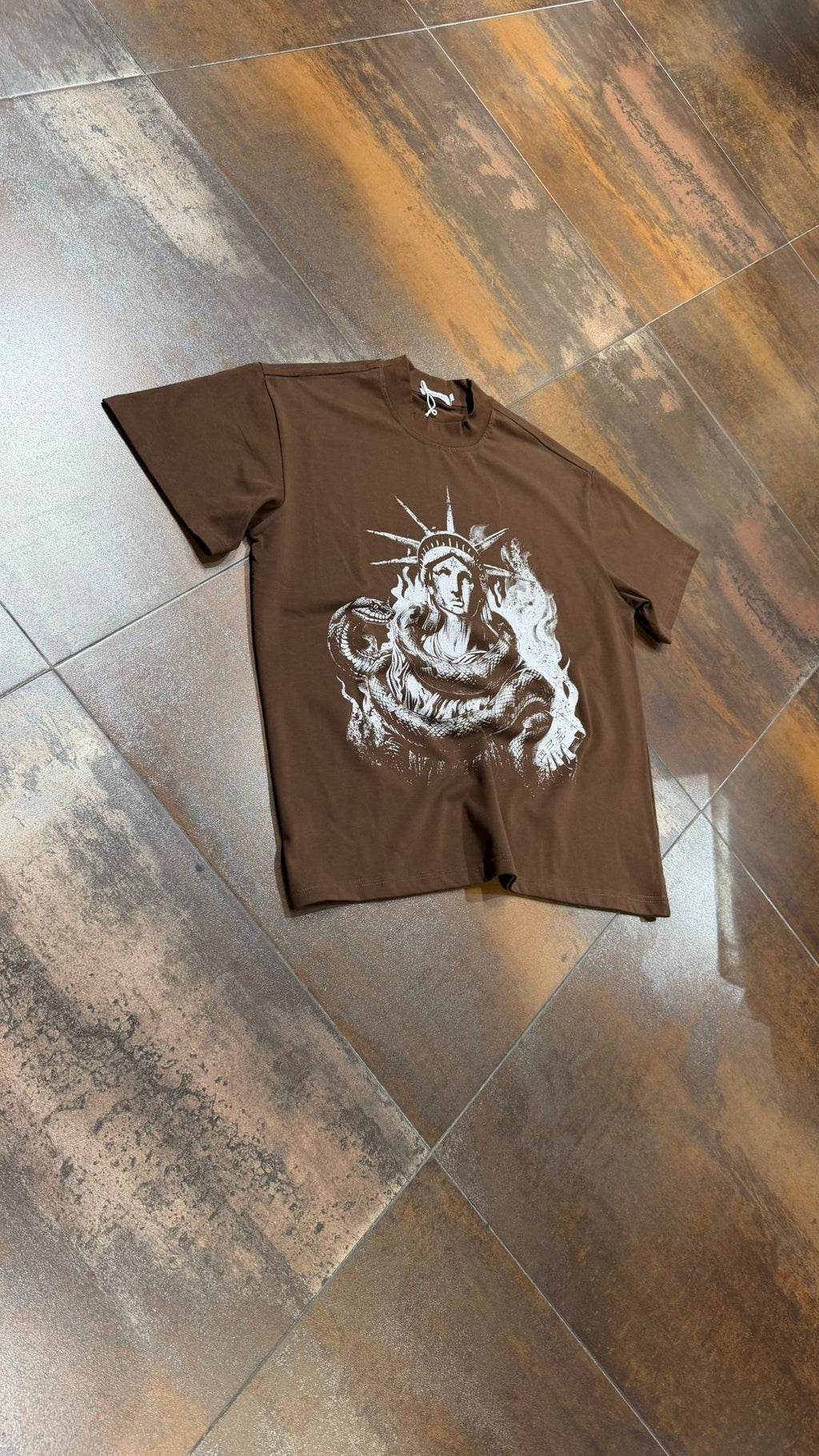T-SHIRT AW BRAND