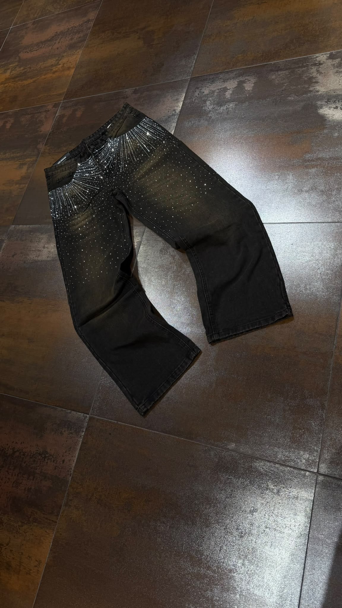 JEANS DIAMONDS PAPER