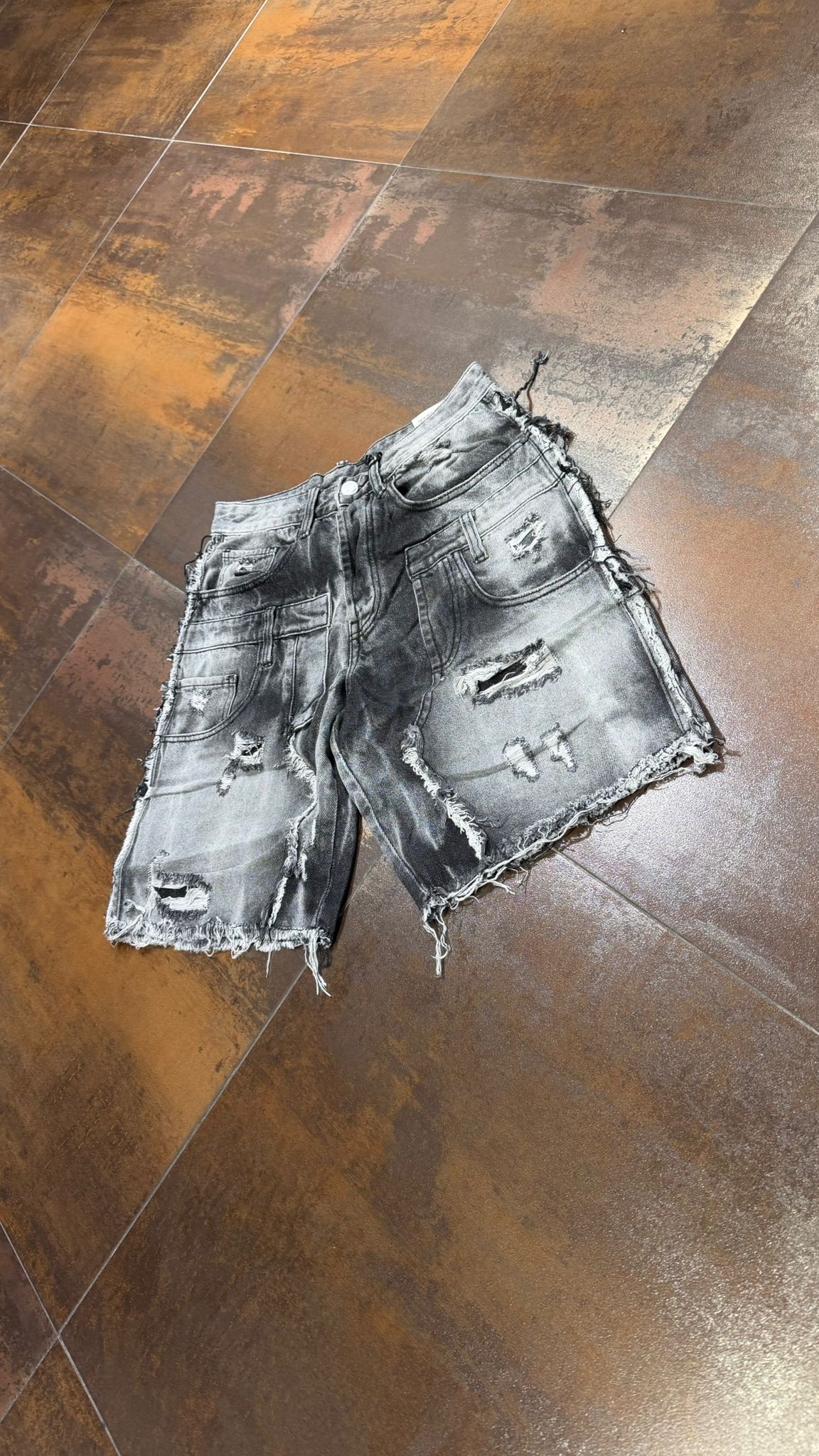 BERMUDA DOUBLE GREY