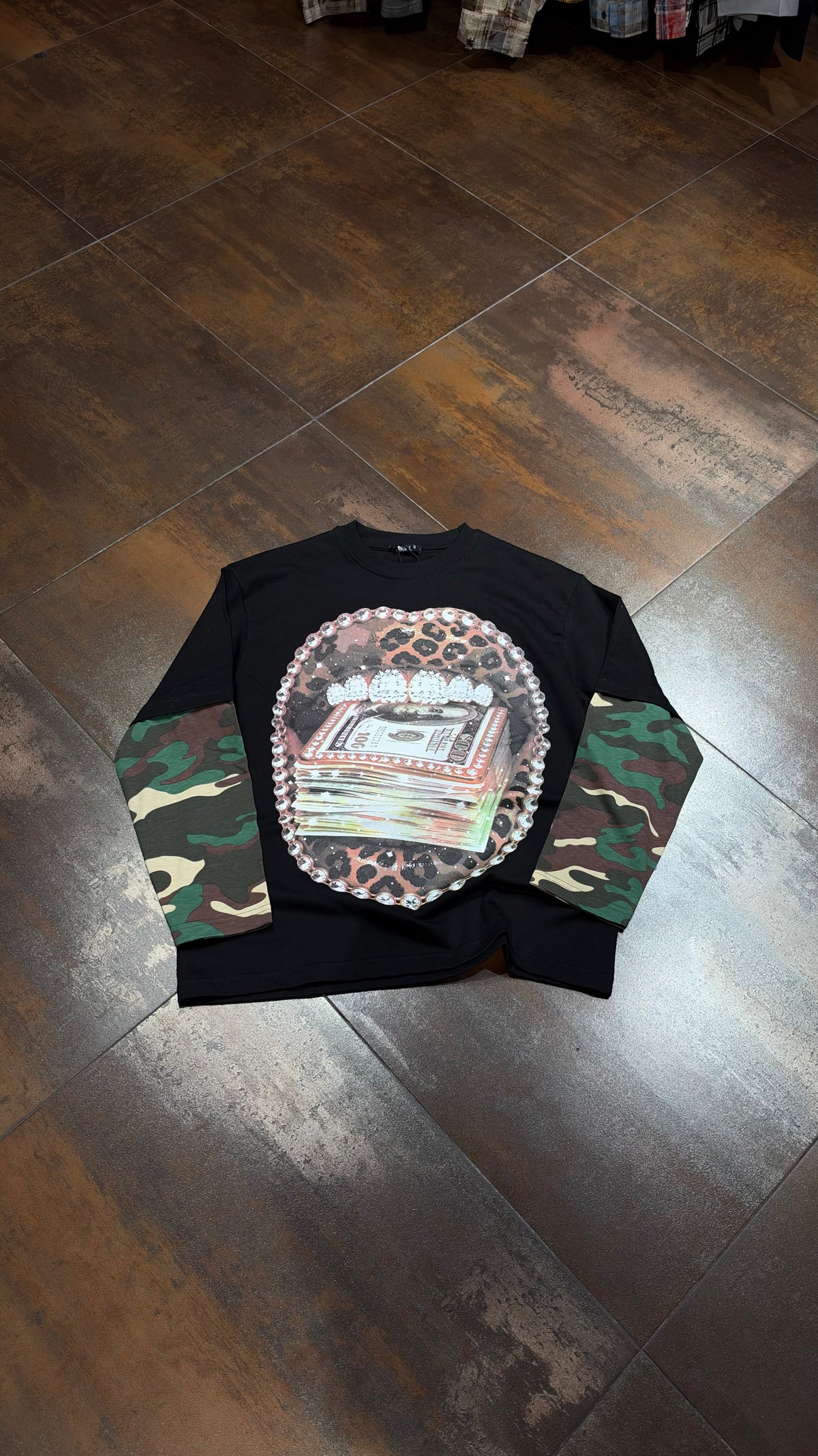 LONGSLEEVE CAMO MOUNTH