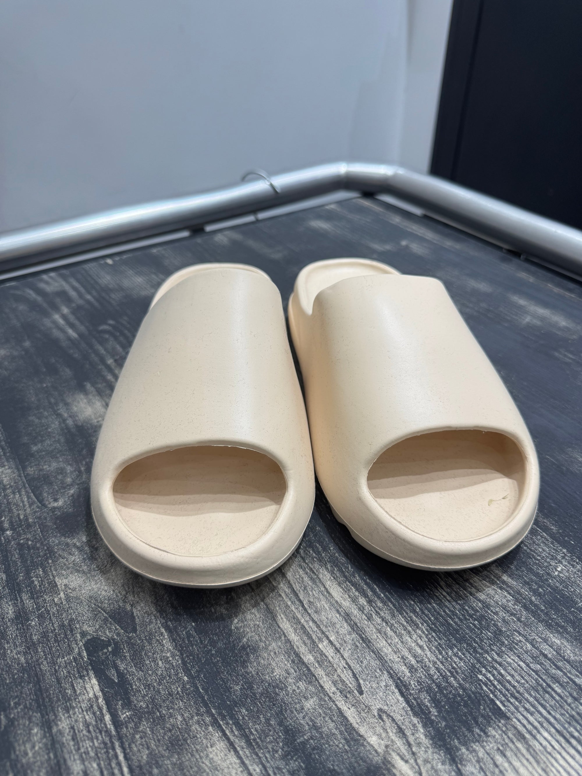 SLIDE HK
