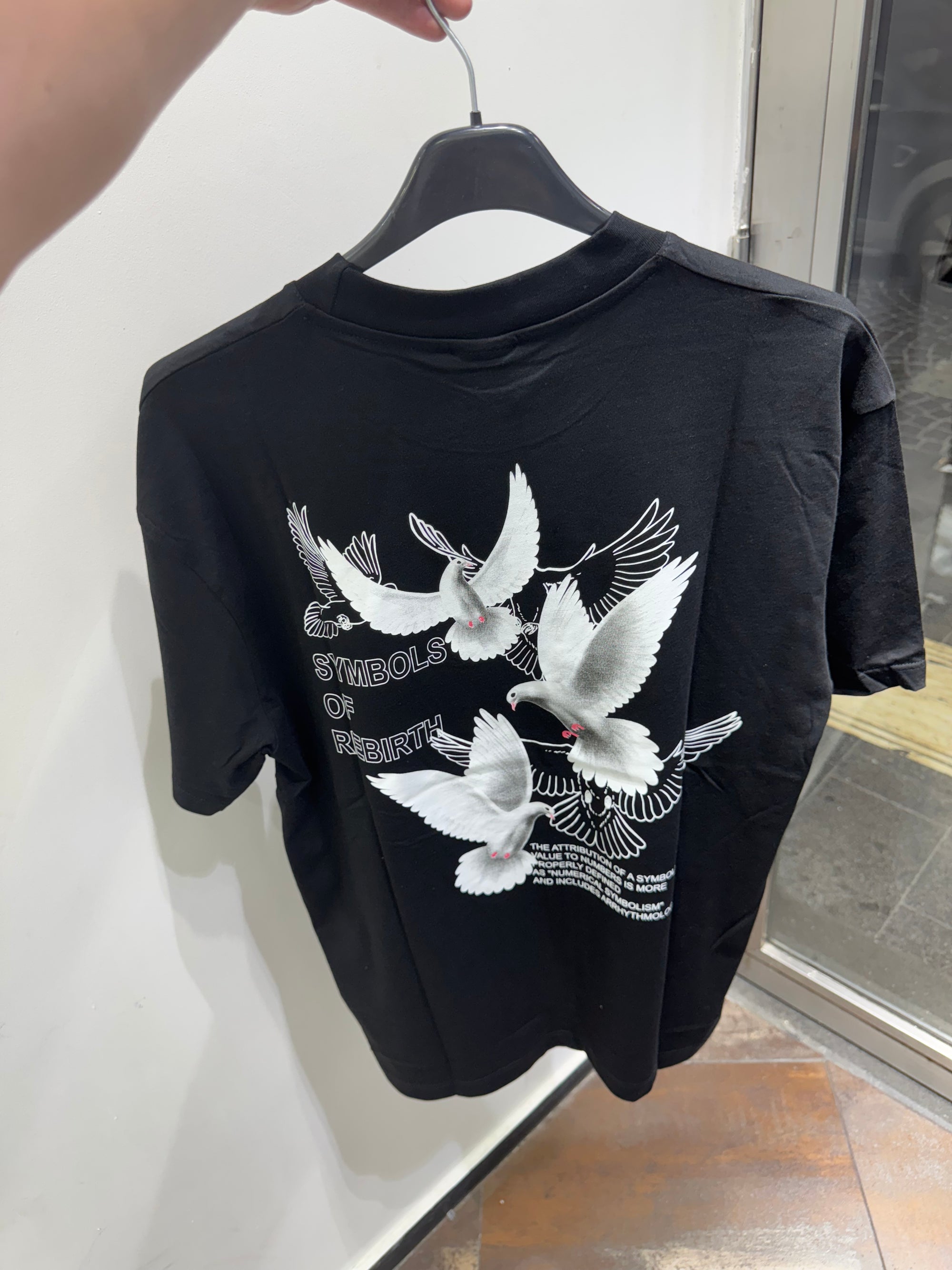 T-SHIRT HK