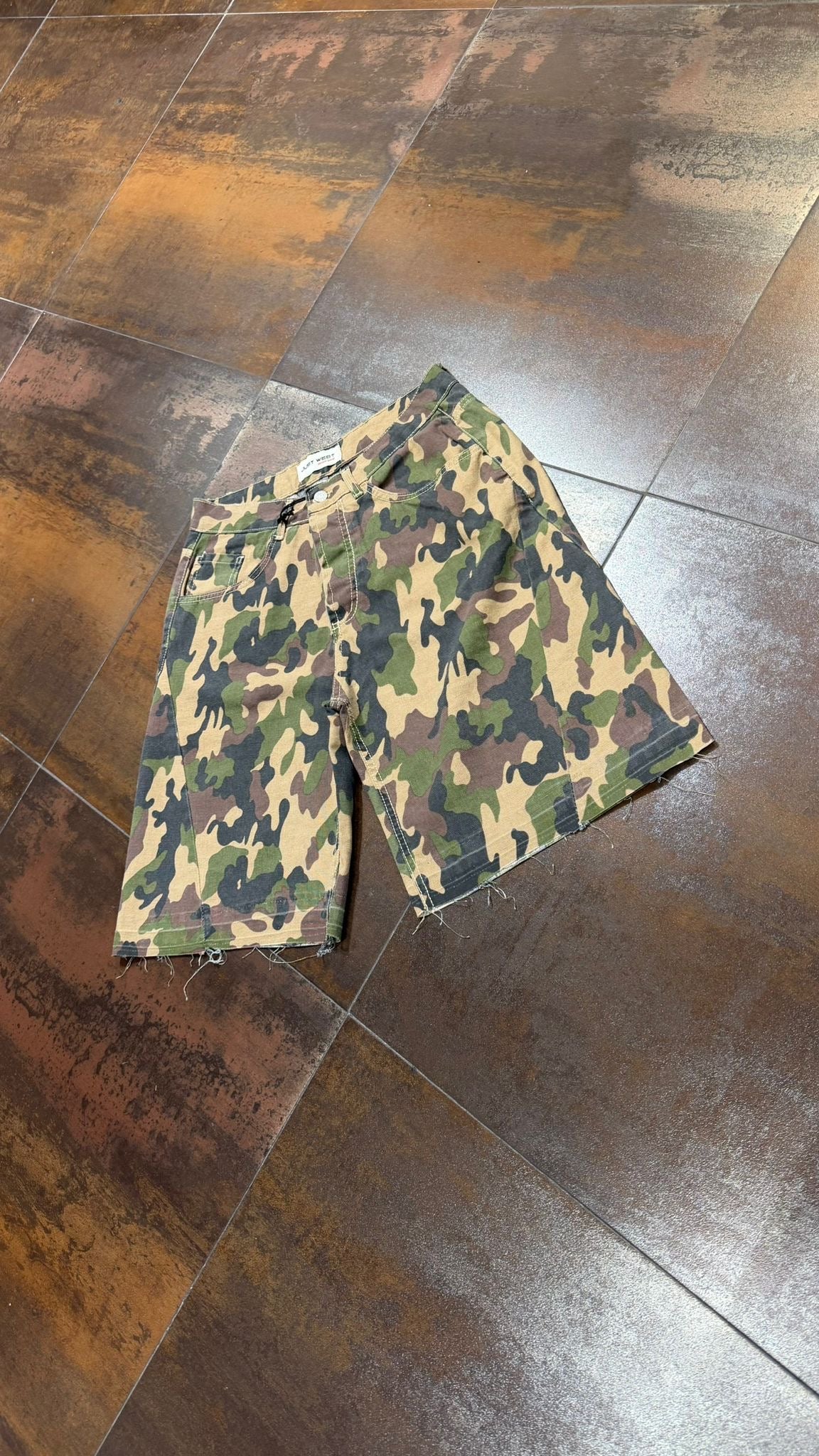 CAMOUFLAGE  CULT OF MONEY