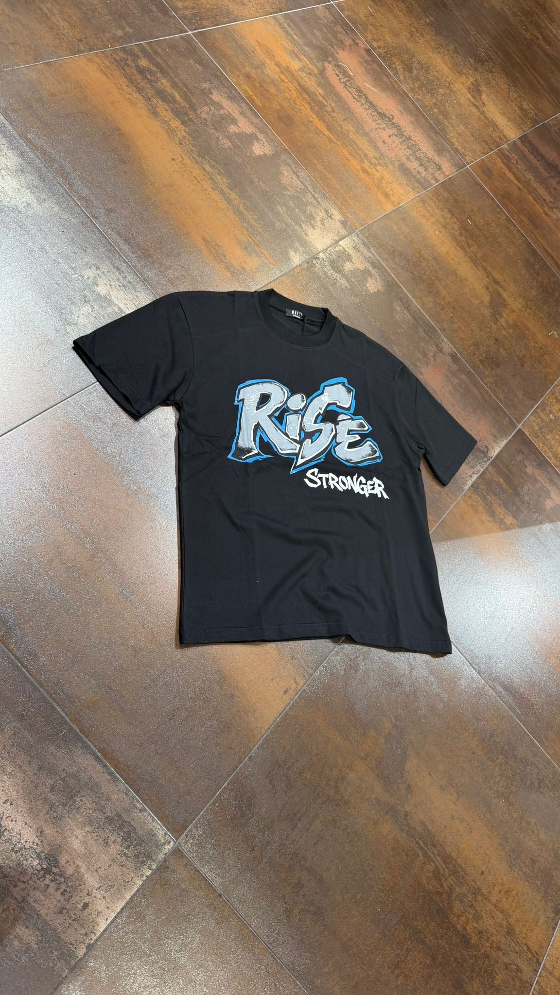T-SHIRT RISE