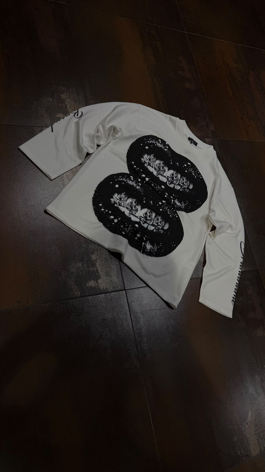 LONGSLEEVE BRAND NAME