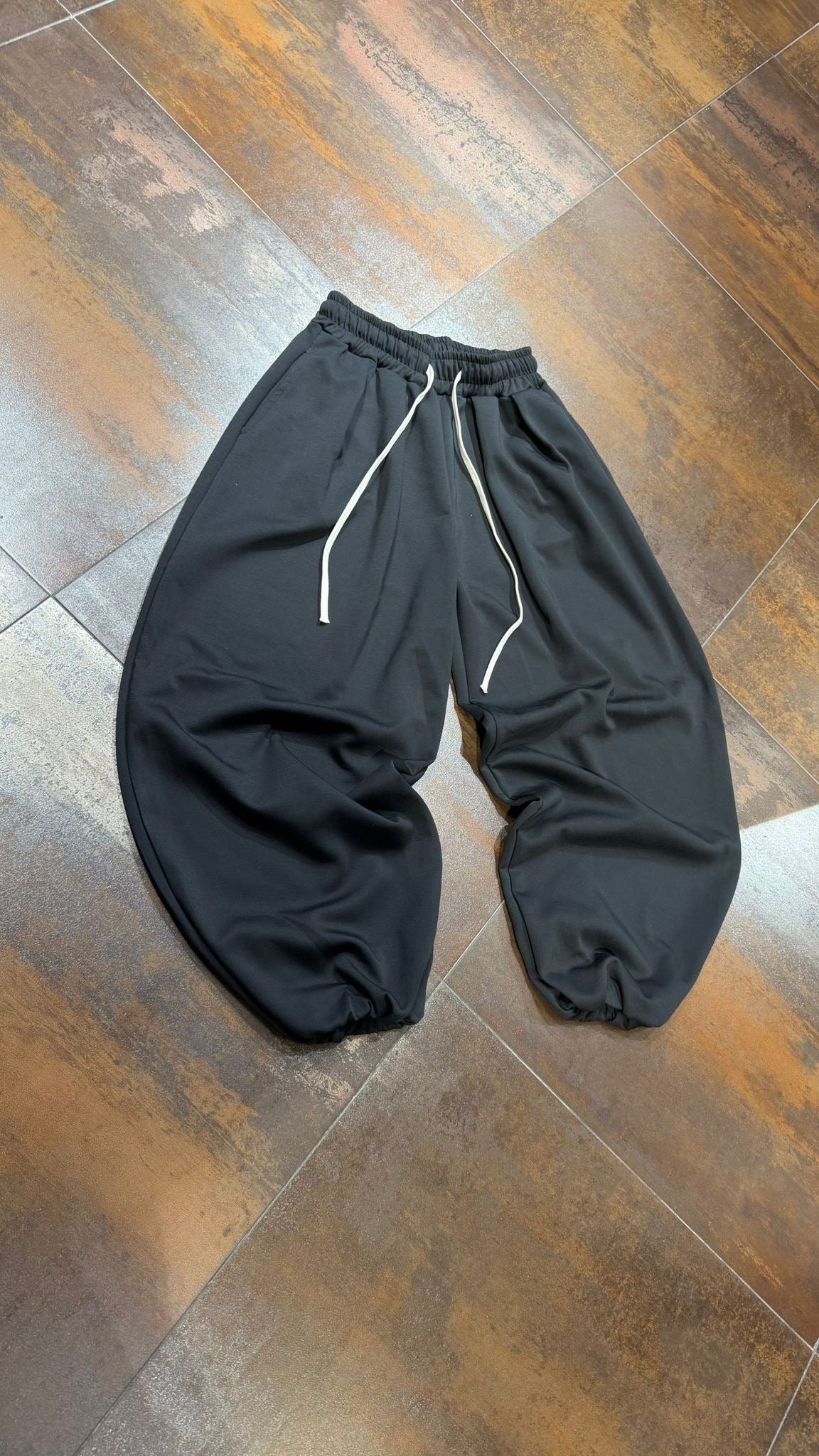 PANTALACCIO BALLON HK