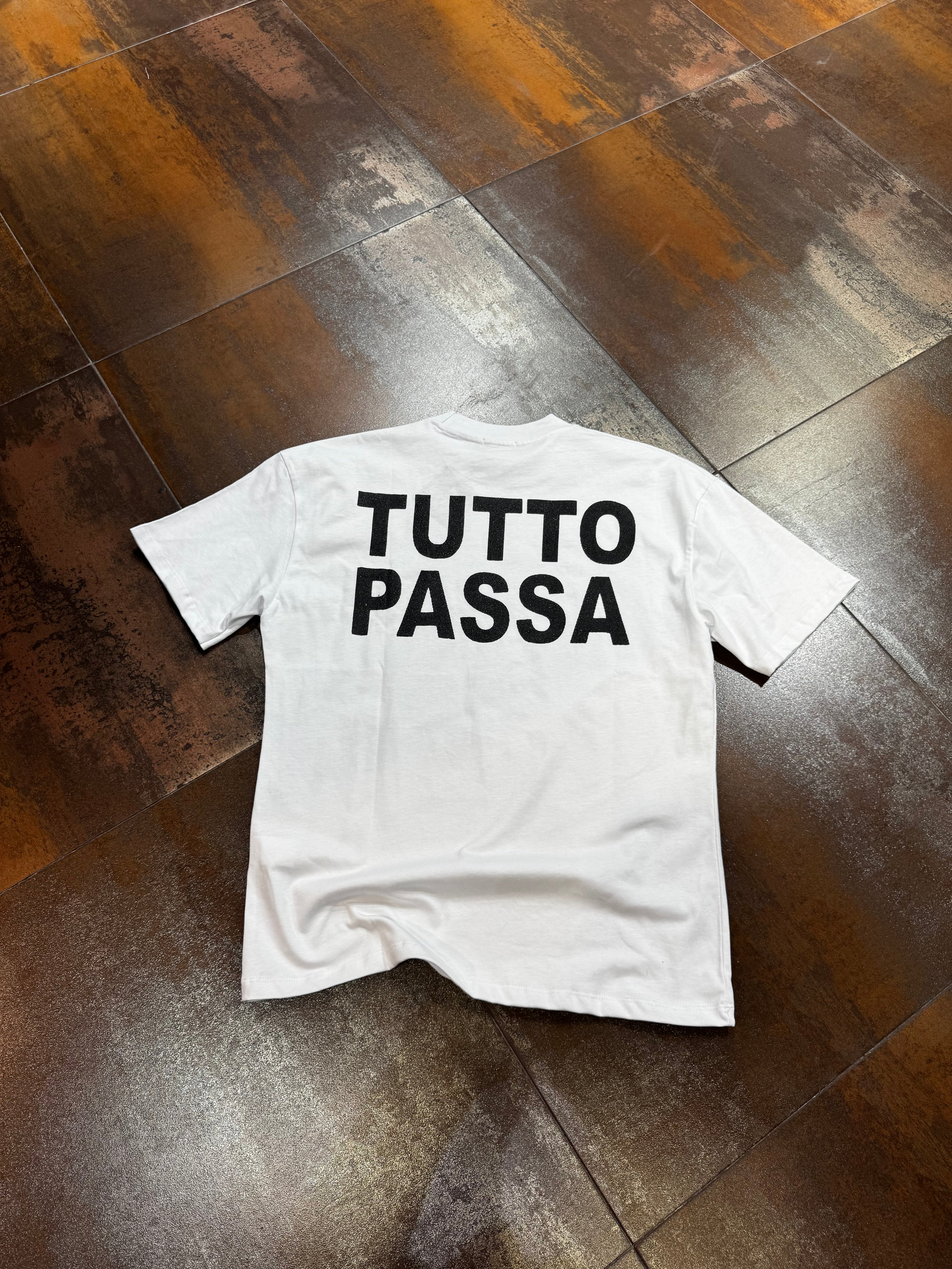T-SHIRT TUTTO PASSA