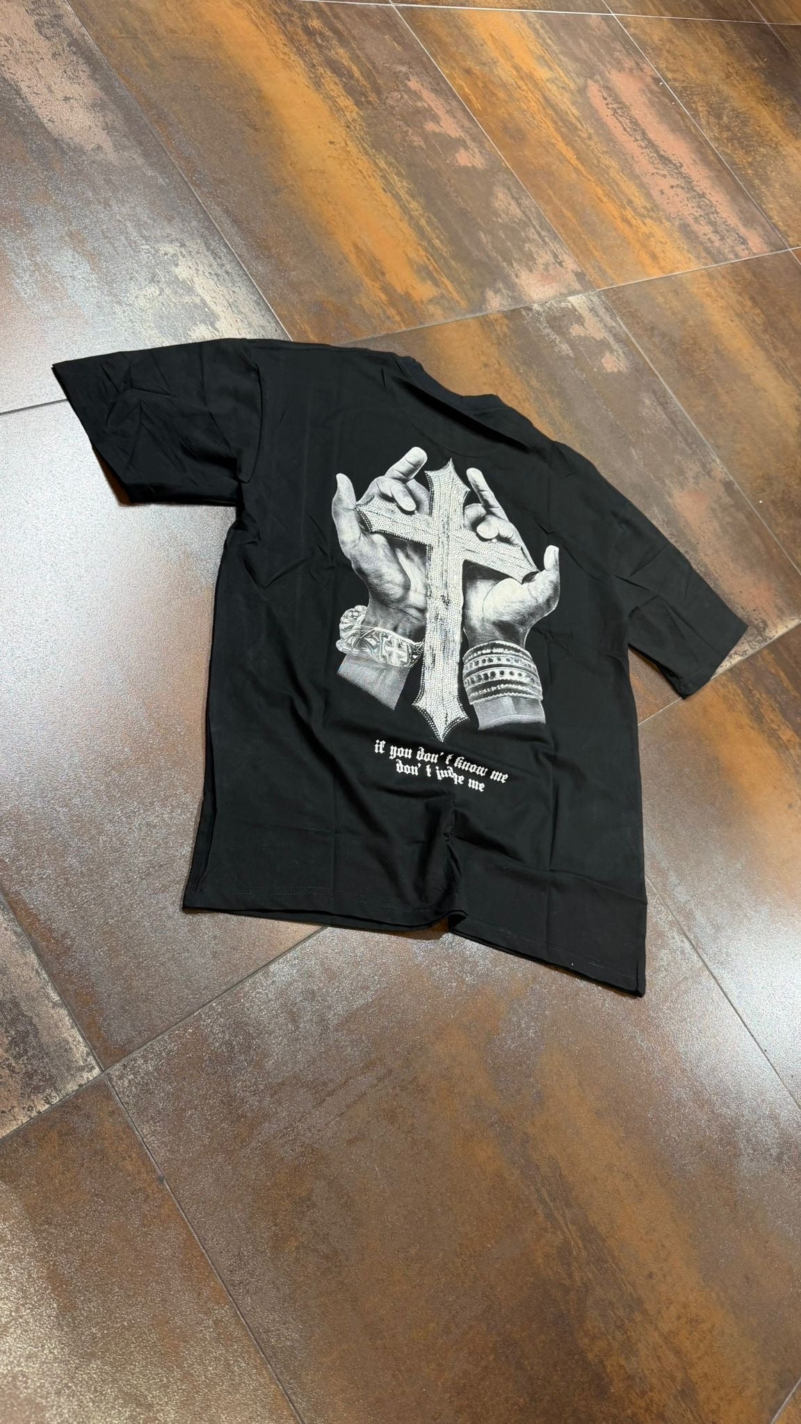 T-SHIRT CREATIVE