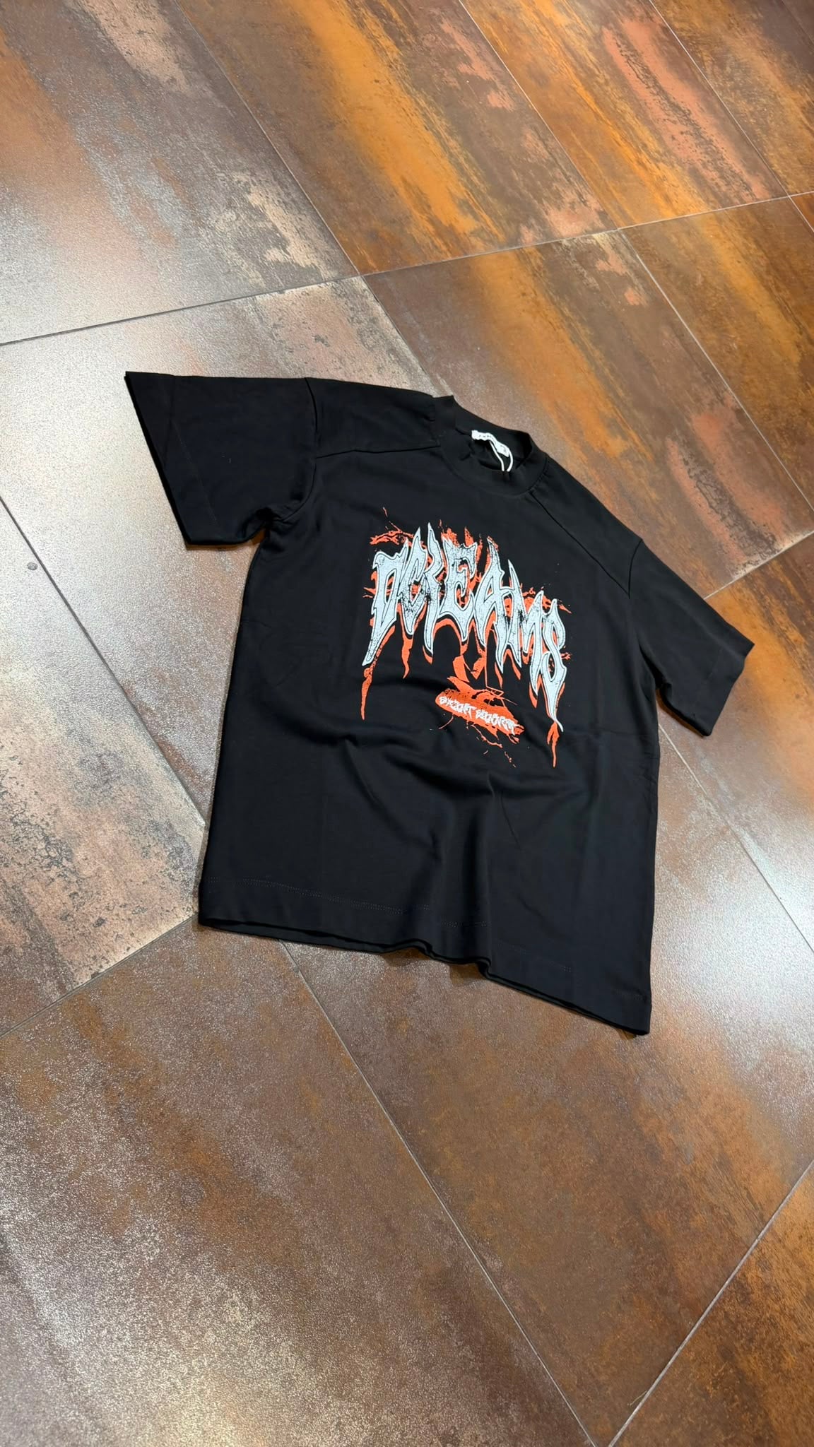T-SHIRT DREAMS