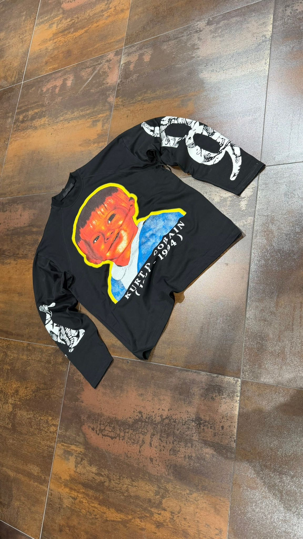 T-SHIRT LONGSLEEVE DEPENDENCIA COBAIN