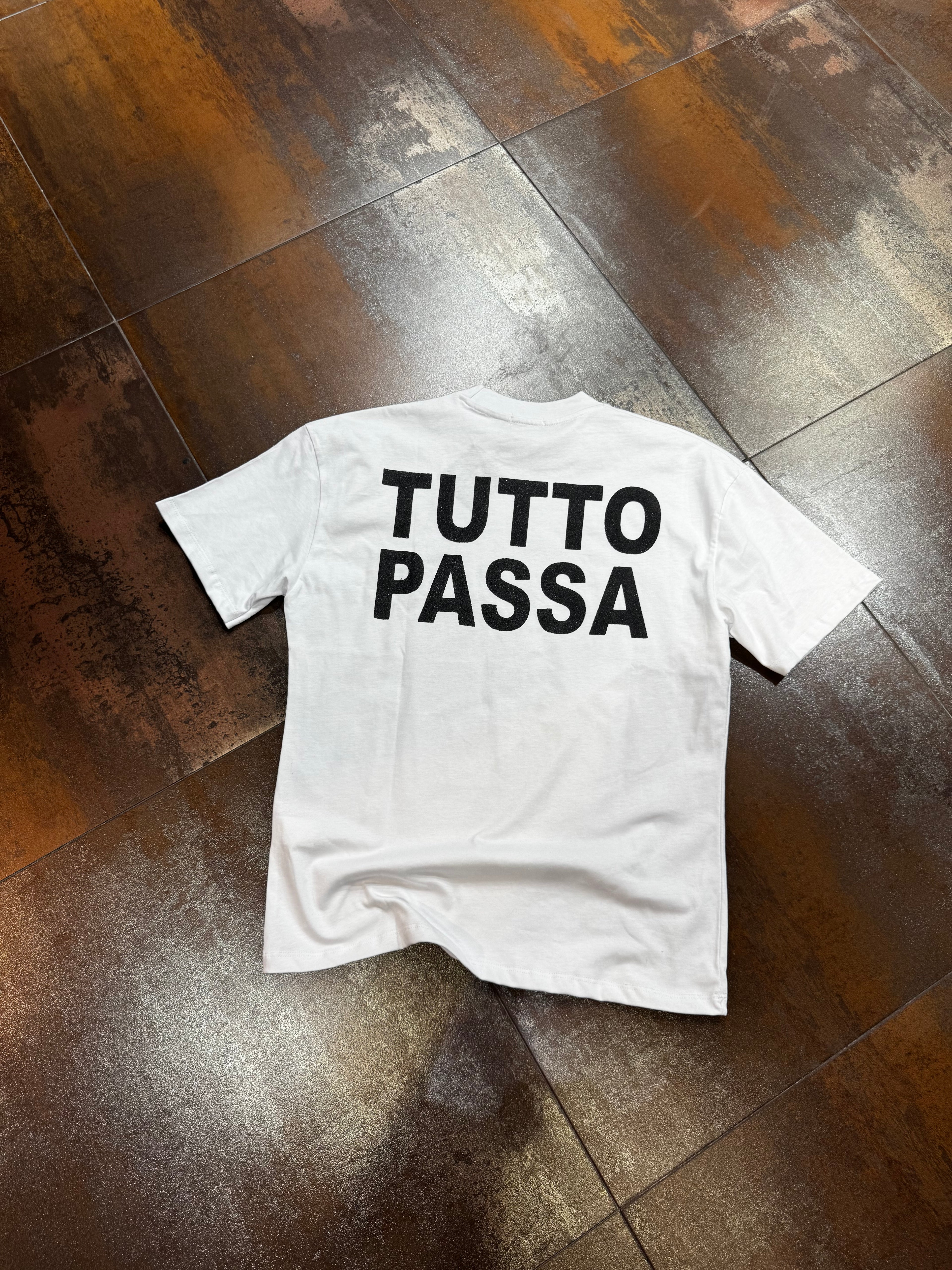 T-SHIRT TUTTO PASSA