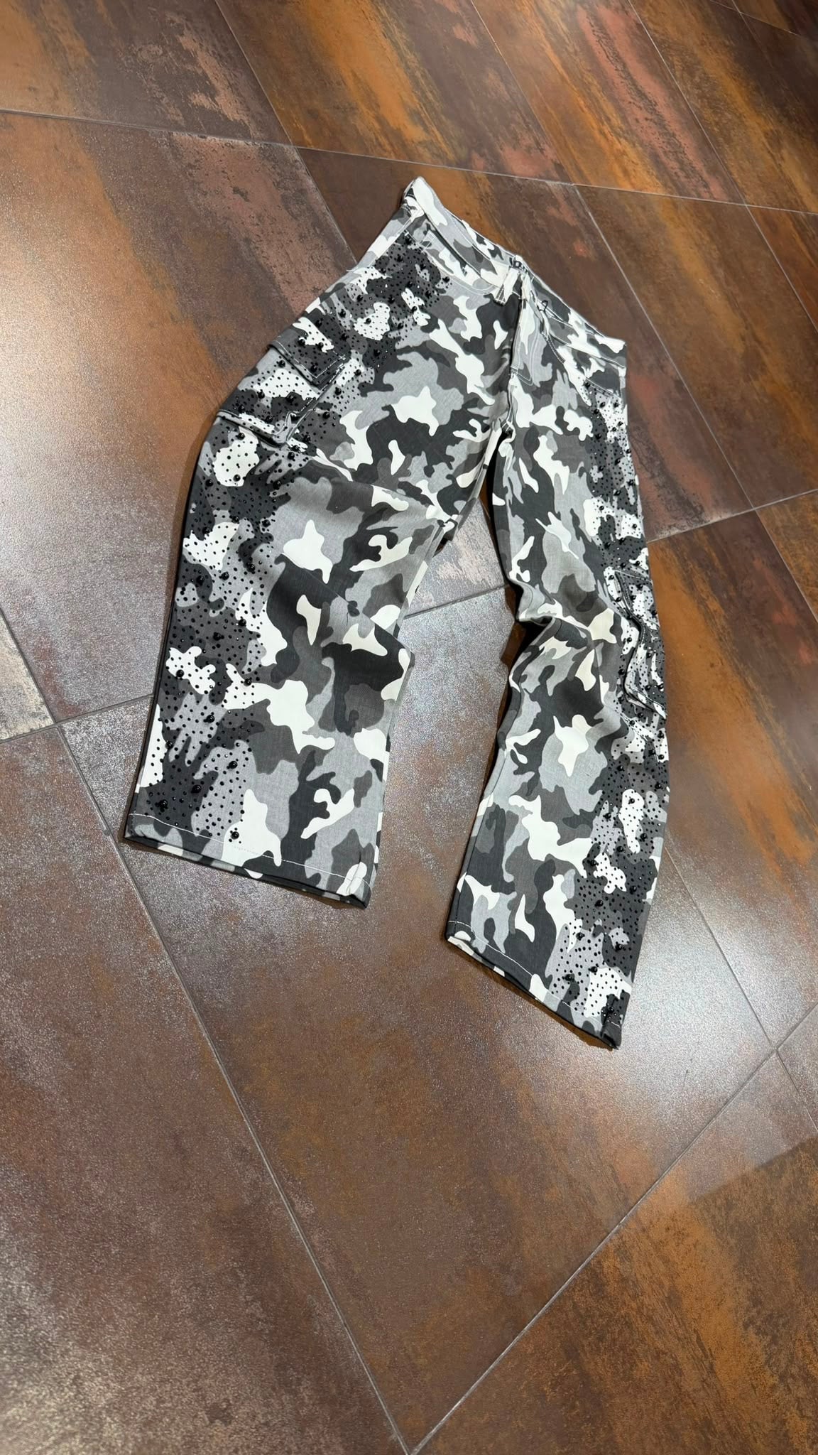 BAGGY CAMO GREY