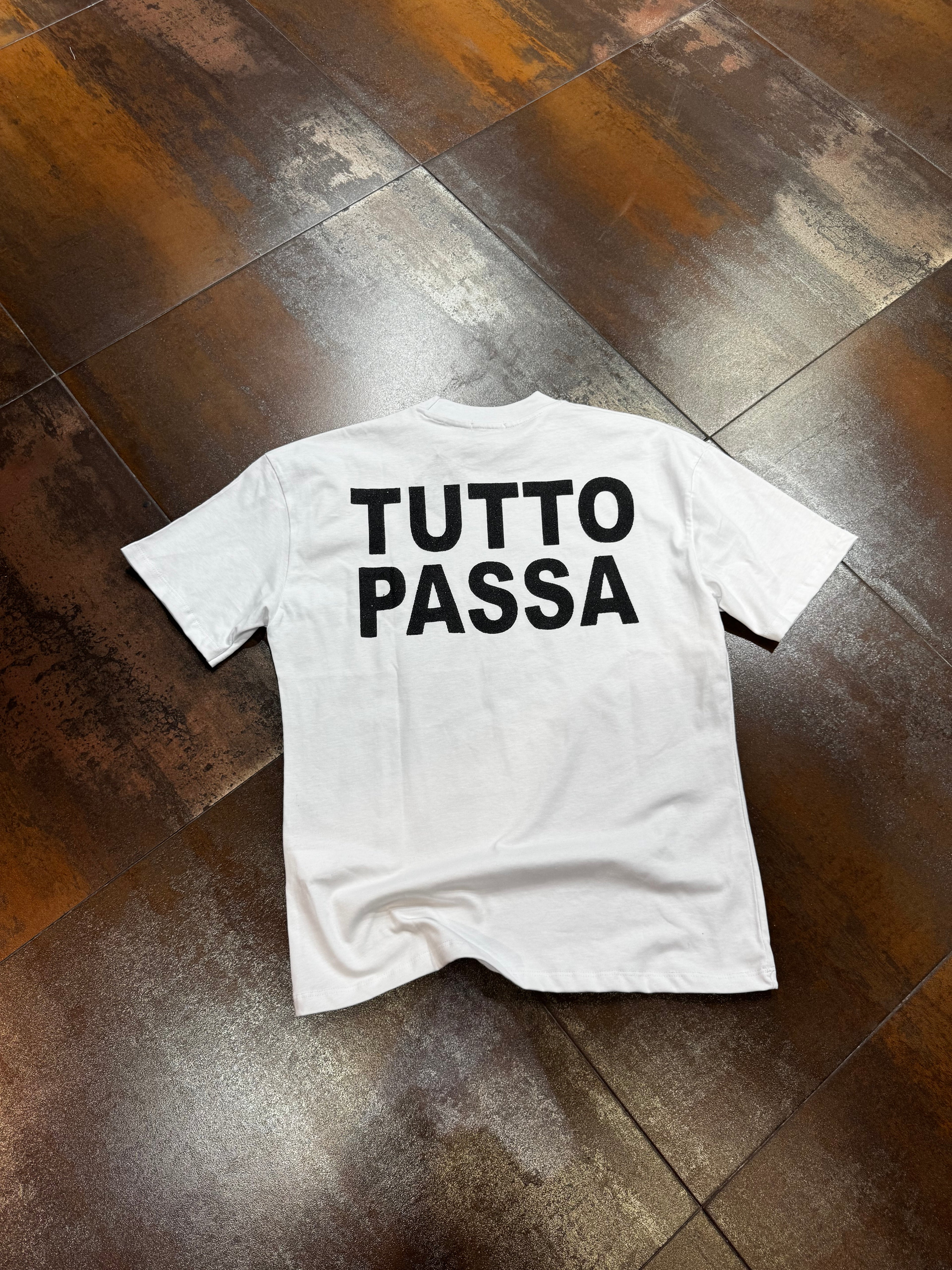 T-SHIRT TUTTO PASSA