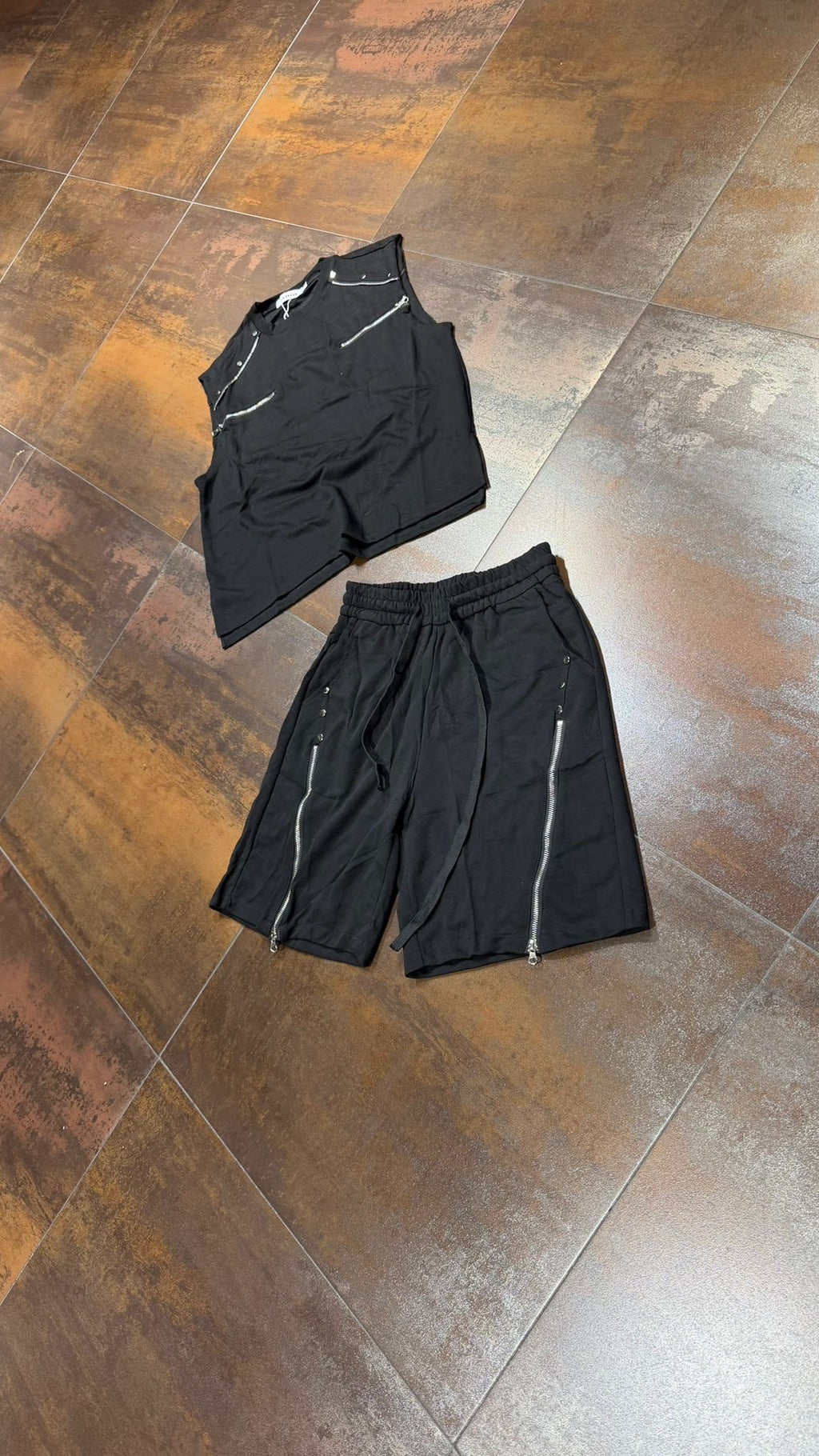 COORDINATO SMANICATO