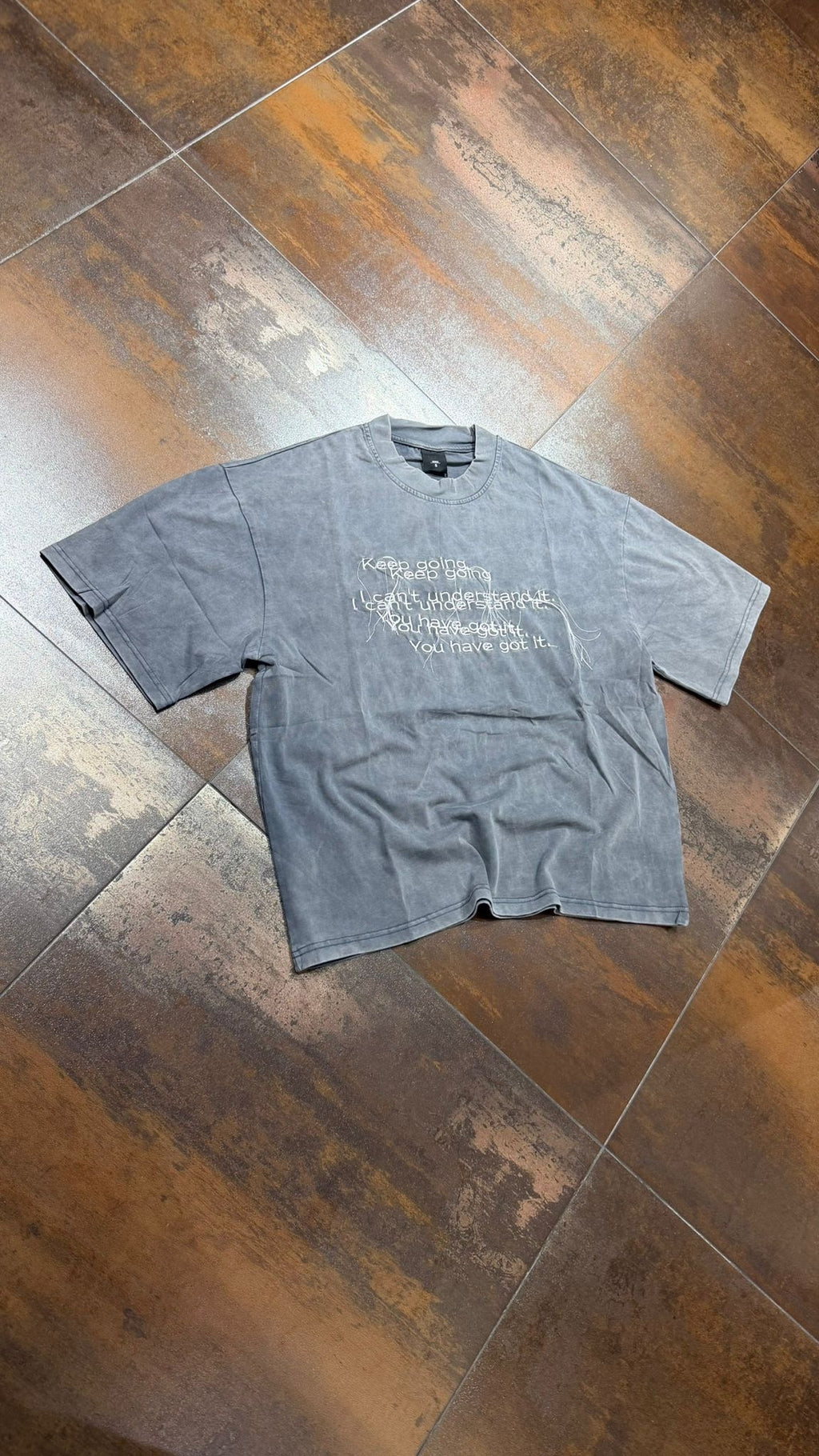 T-SHIRT KEEP GOING