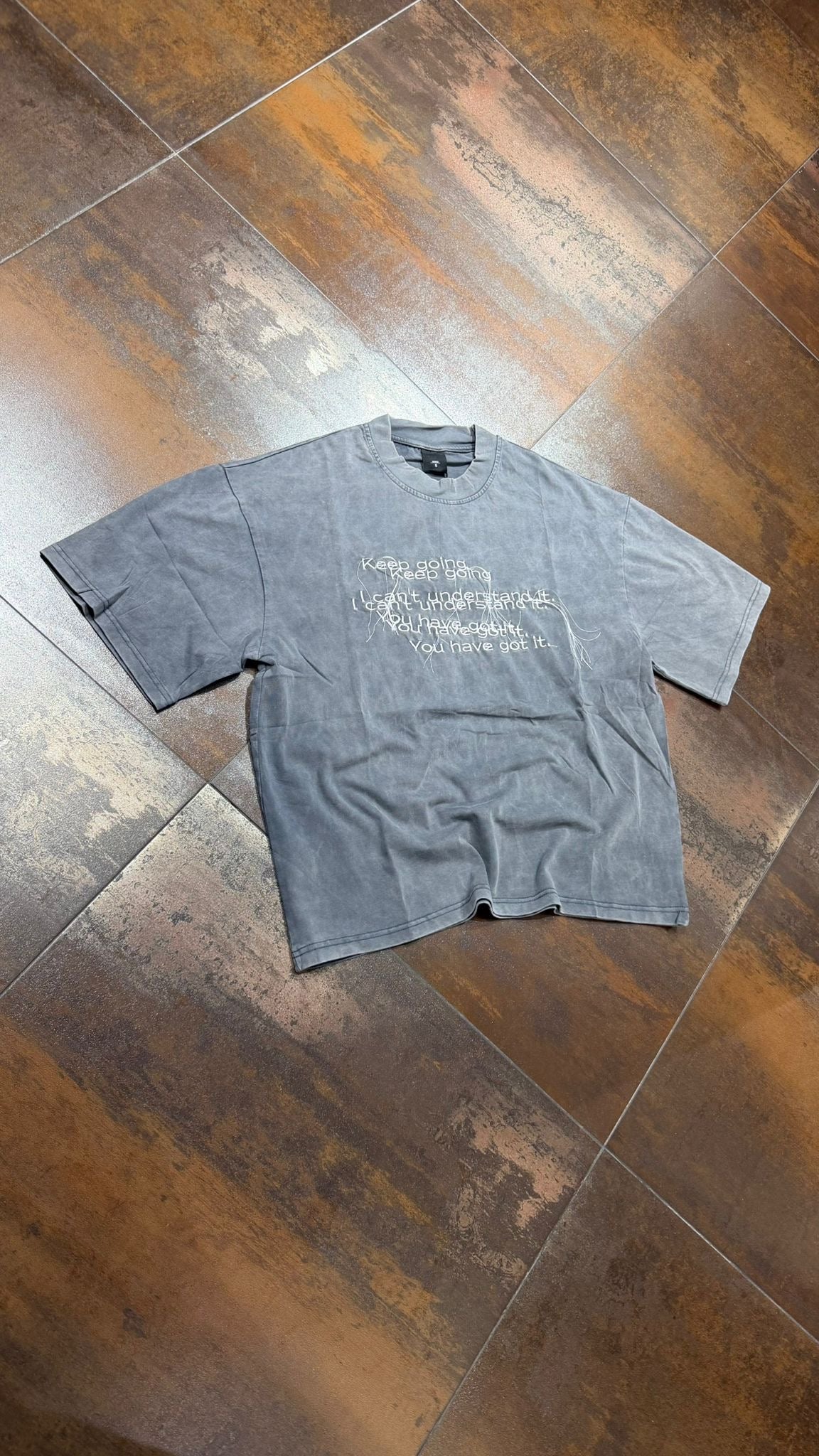 T-SHIRT KEEP GOING
