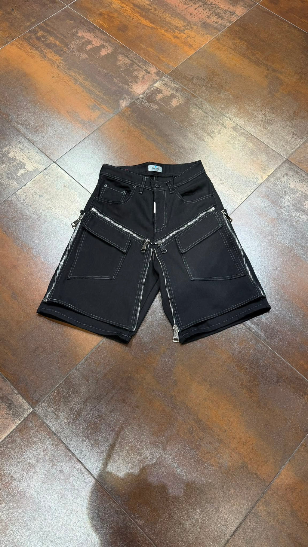 BERMUDA BLACK CIANOTIC