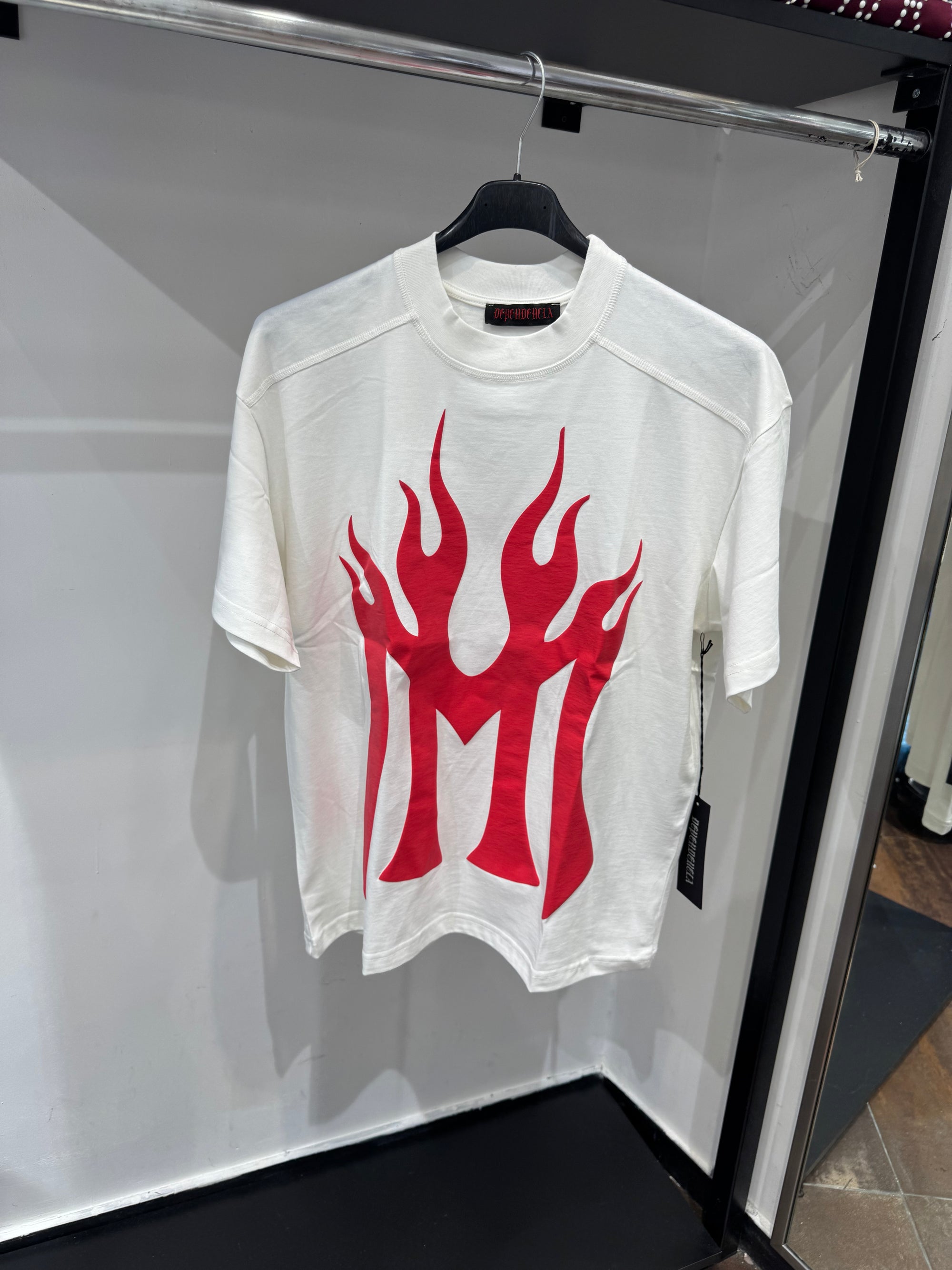 T-SHIRT DEPENDENCIA
