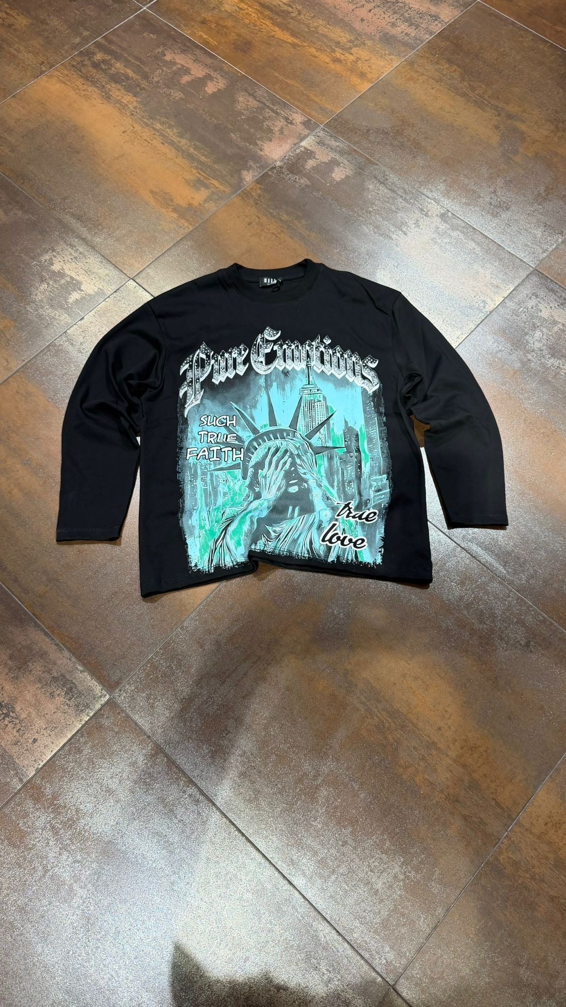 LONGSLEEVE Statue of Liberty