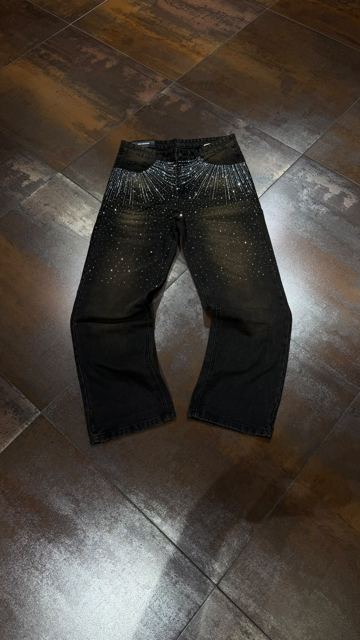 JEANS DIAMONDS PAPER