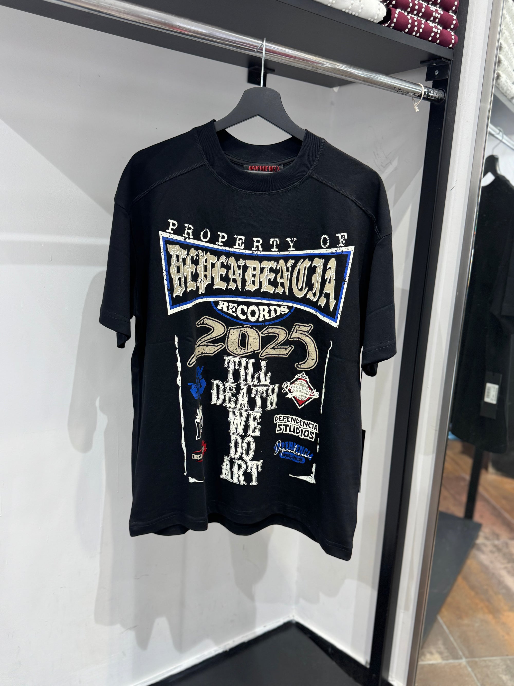 T-SHIRT DEPENDENCIA