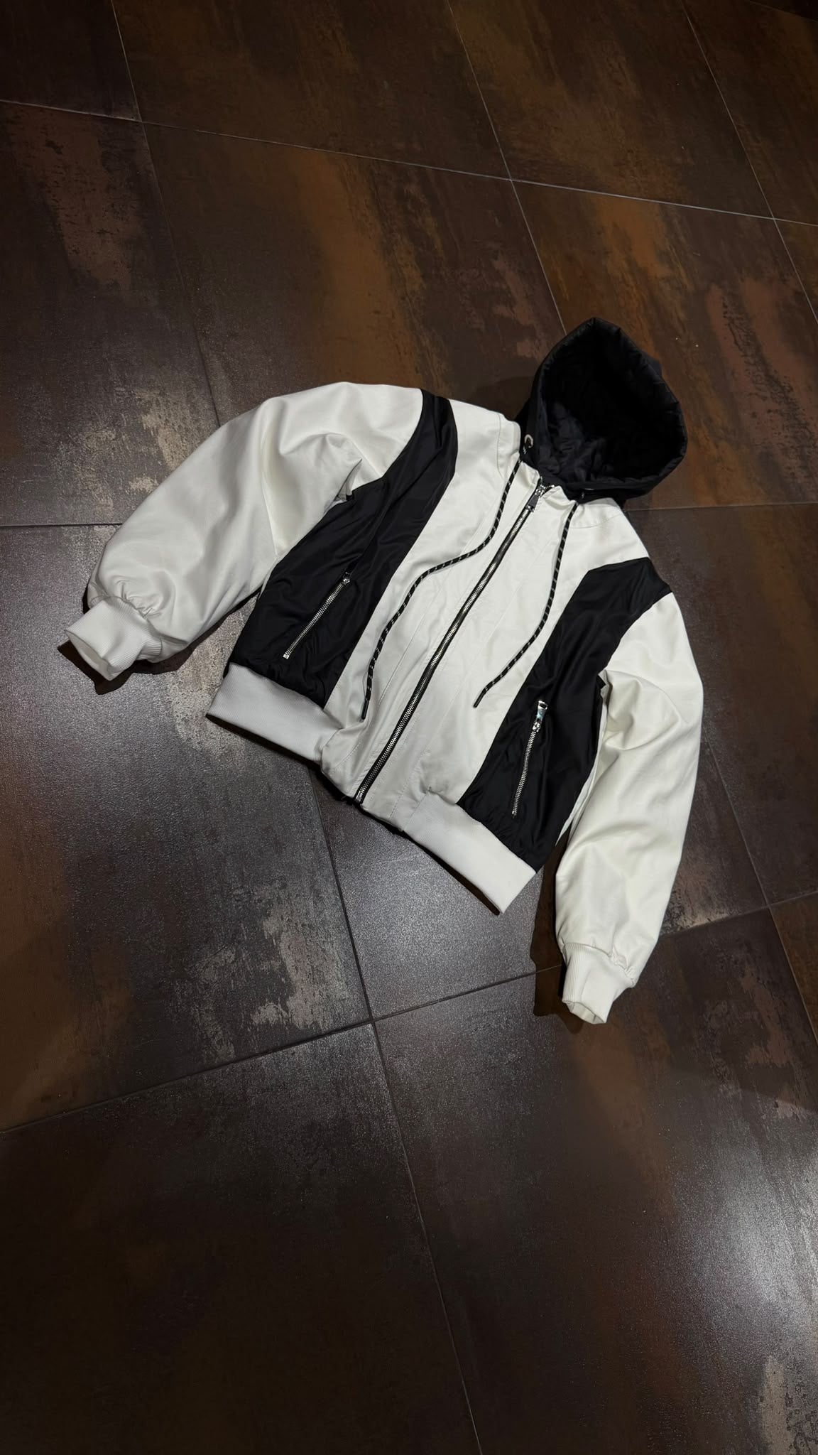JACKET HUSTLE LIMITED
