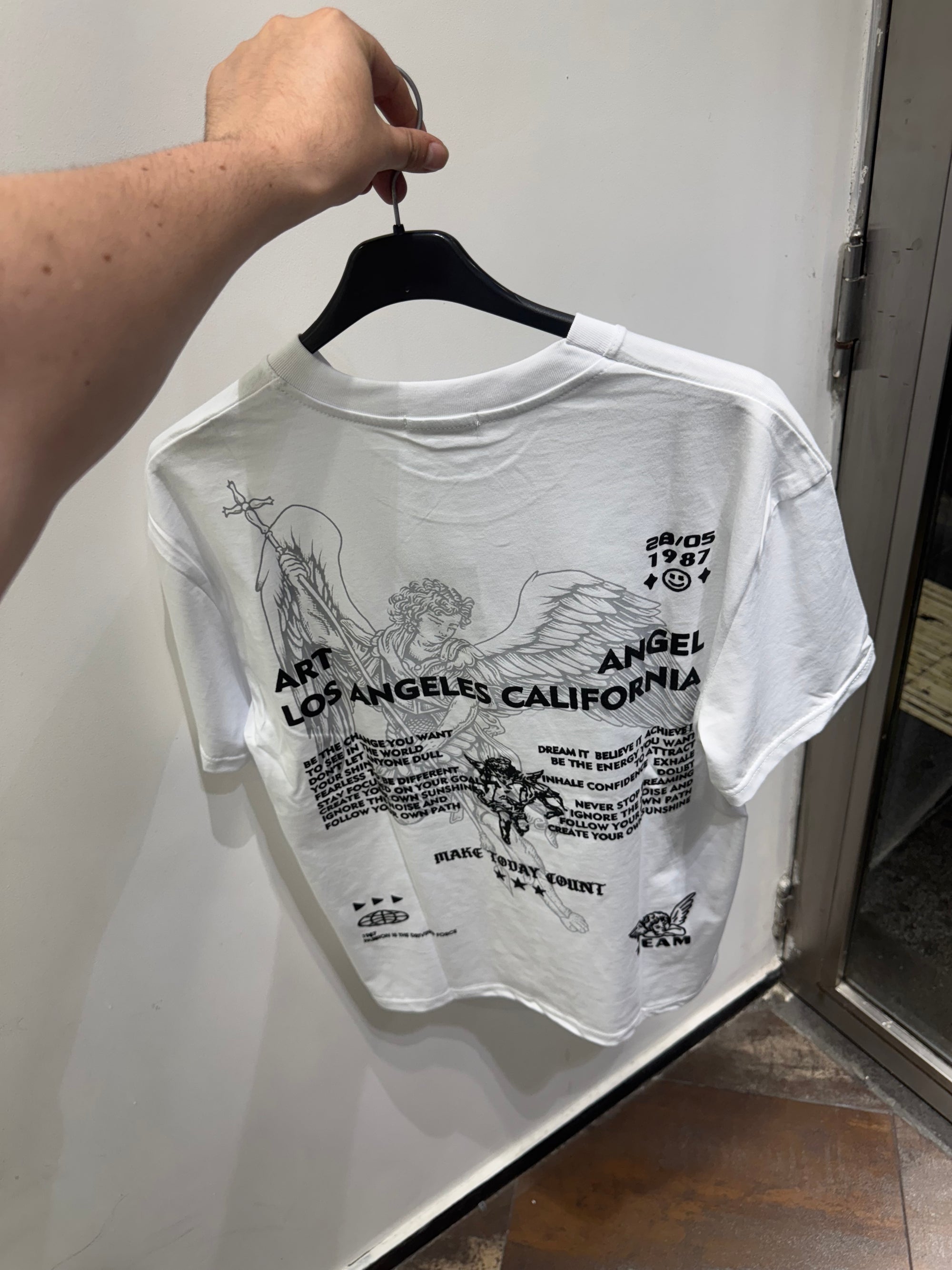 T-SHIRT HK