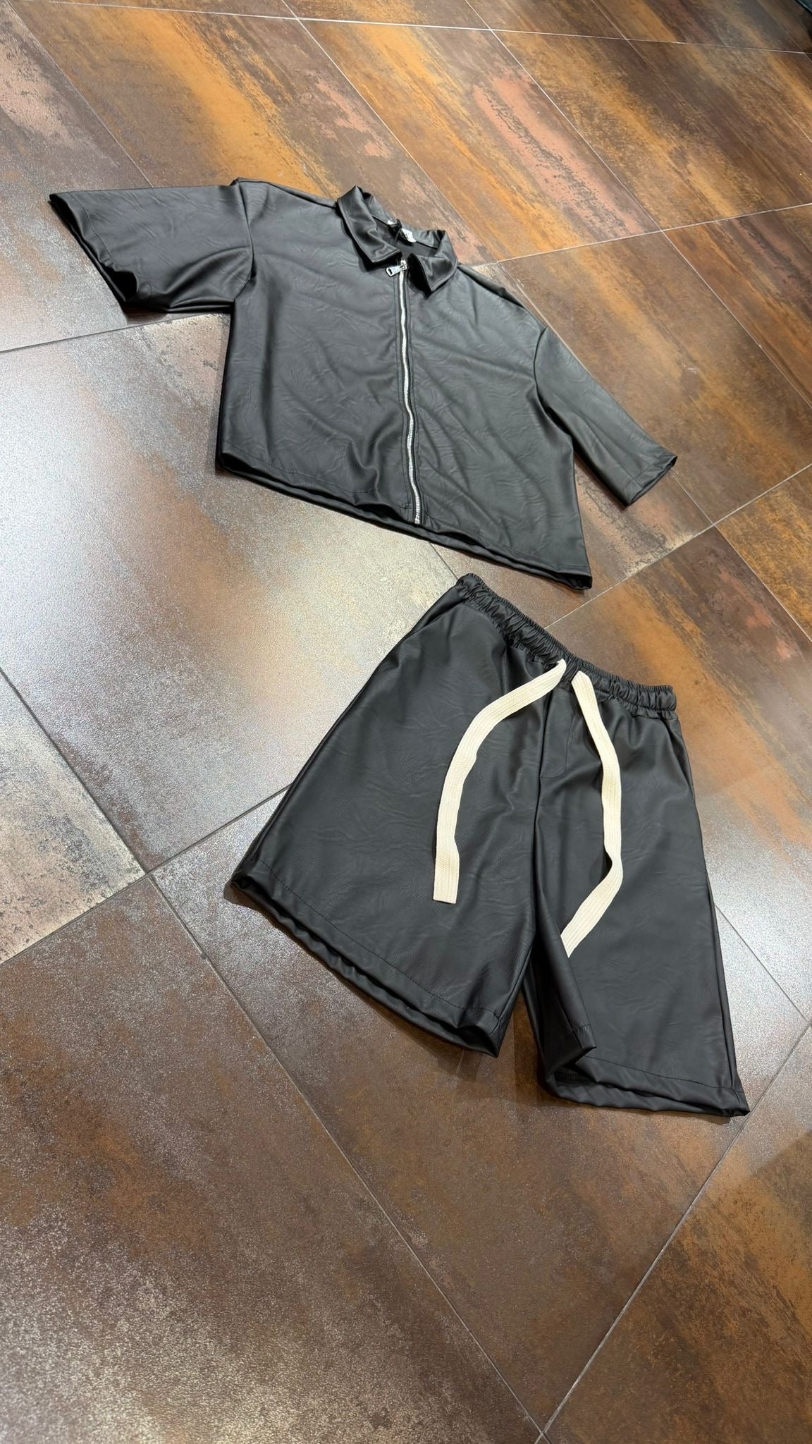 COORDINATO BLACK LEATHER