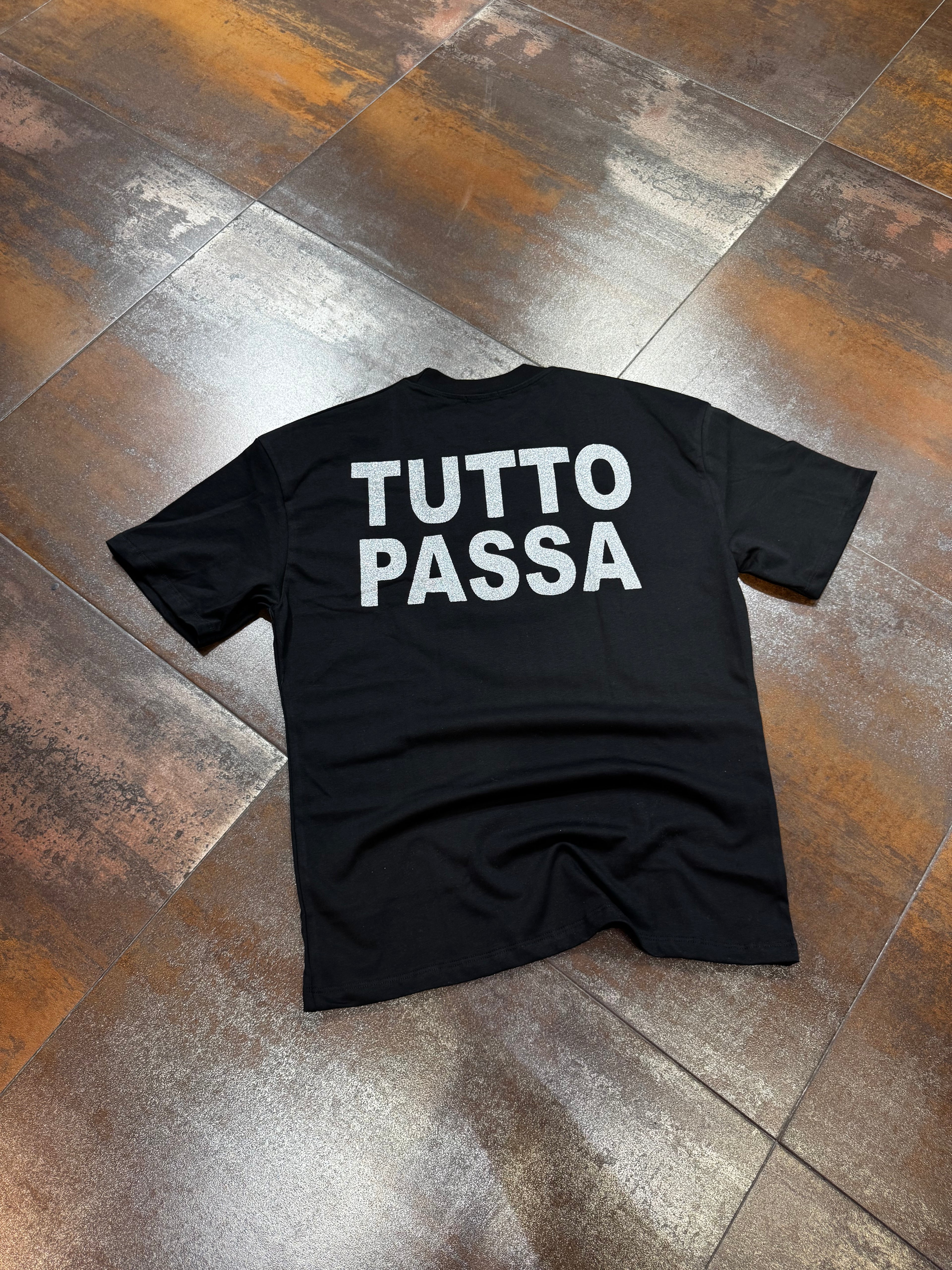 T-SHIRT TUTTO PASSA