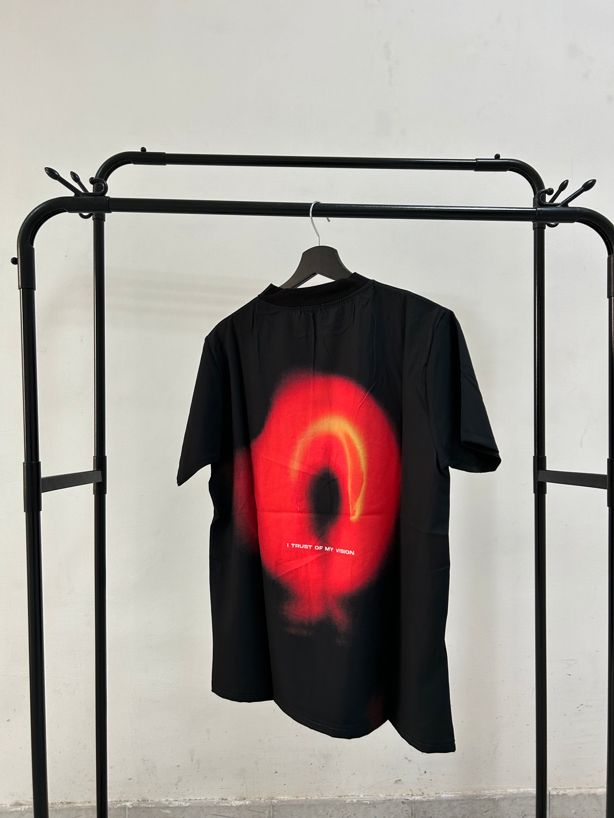 T- SHIRT TRUST RED