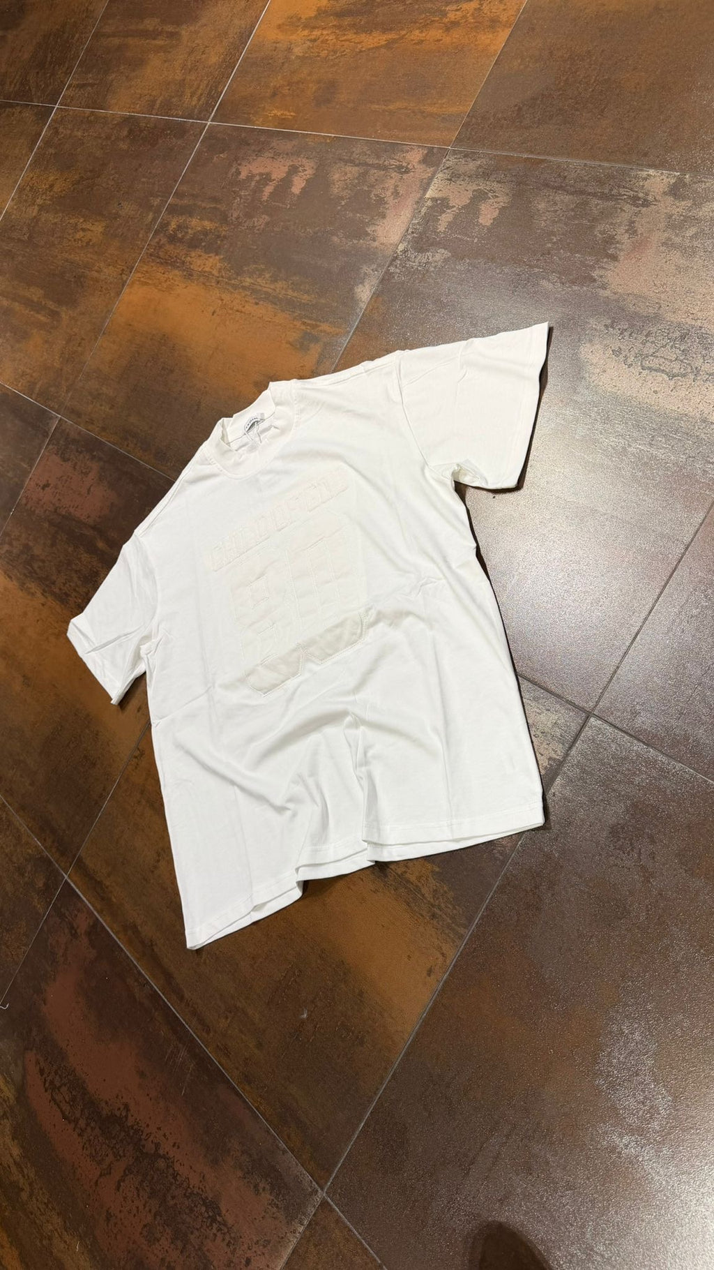 T-SHIRT GOD RICAMO