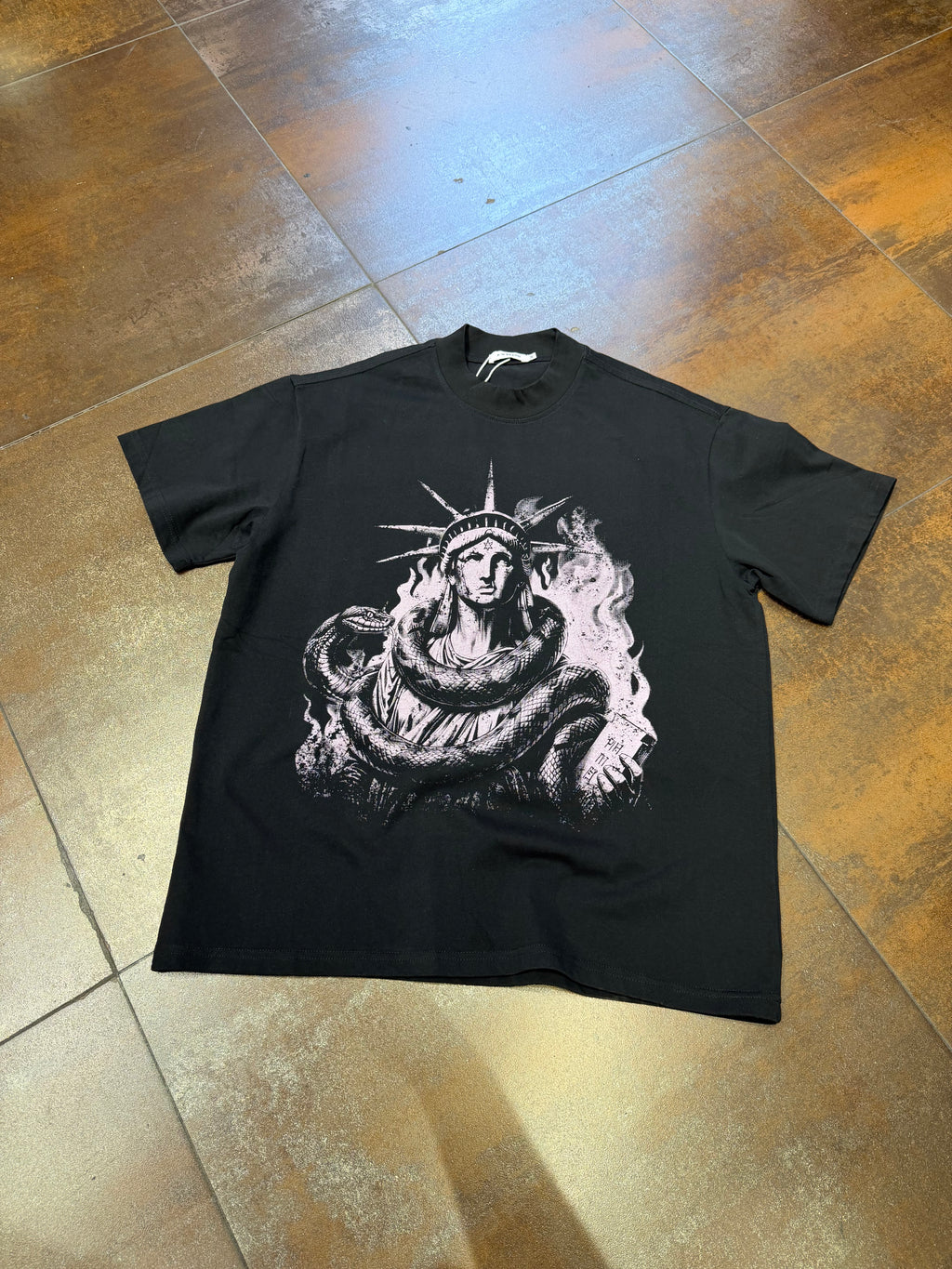 T-SHIRT AW BRAND