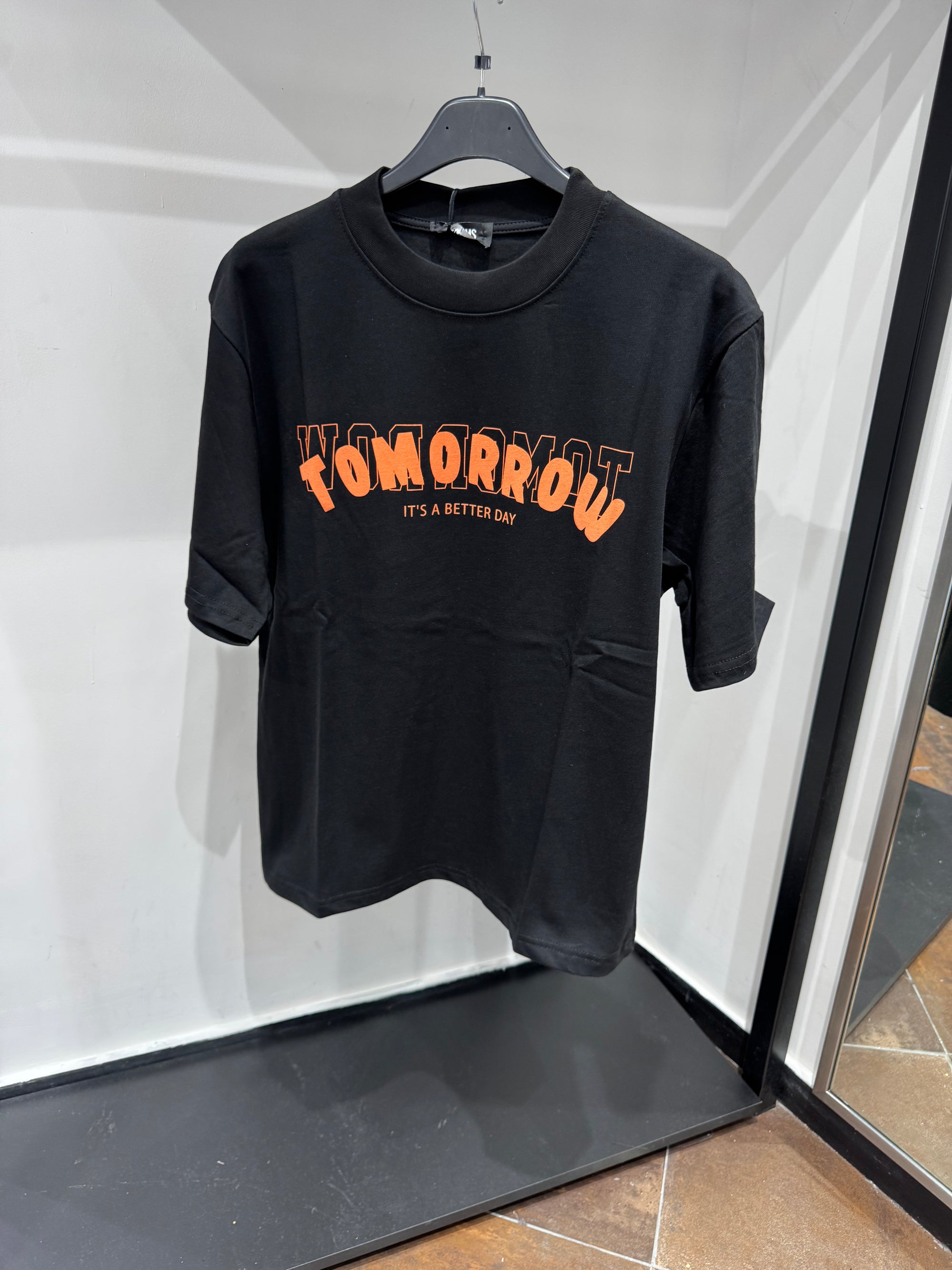 T-SHIRT TOMORROW