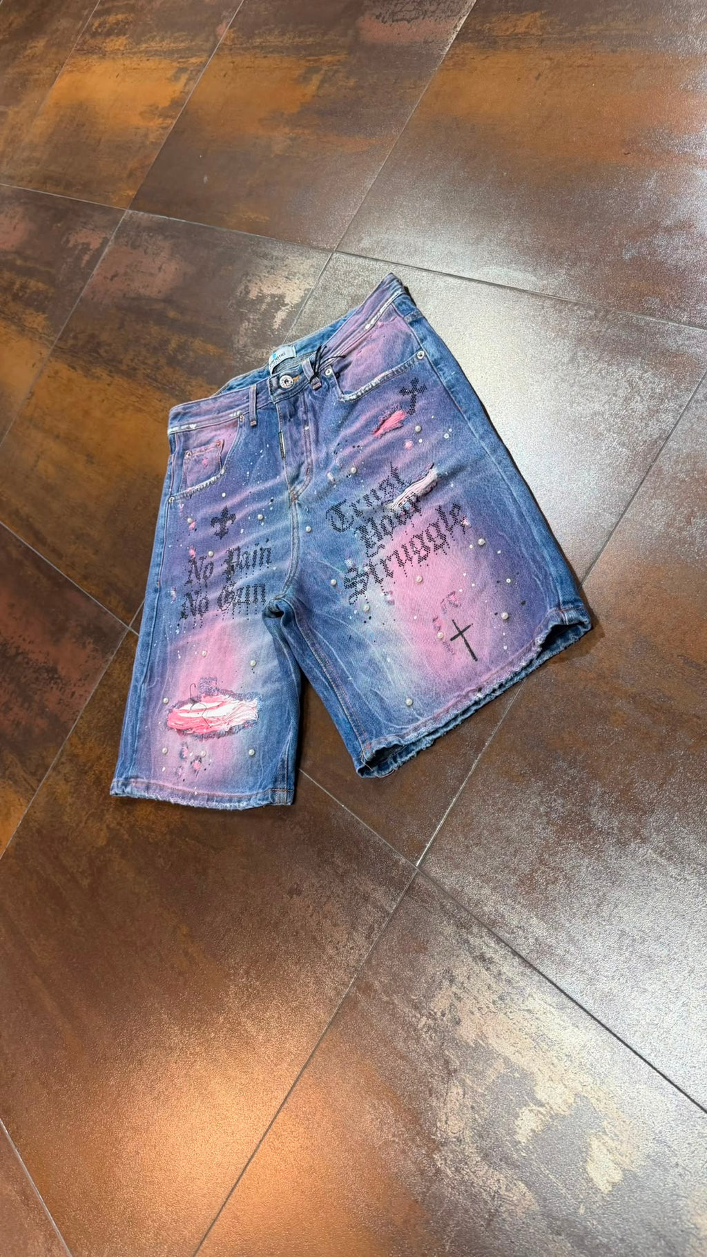 BERMUDA EXCLUSIVE CIANOTIC